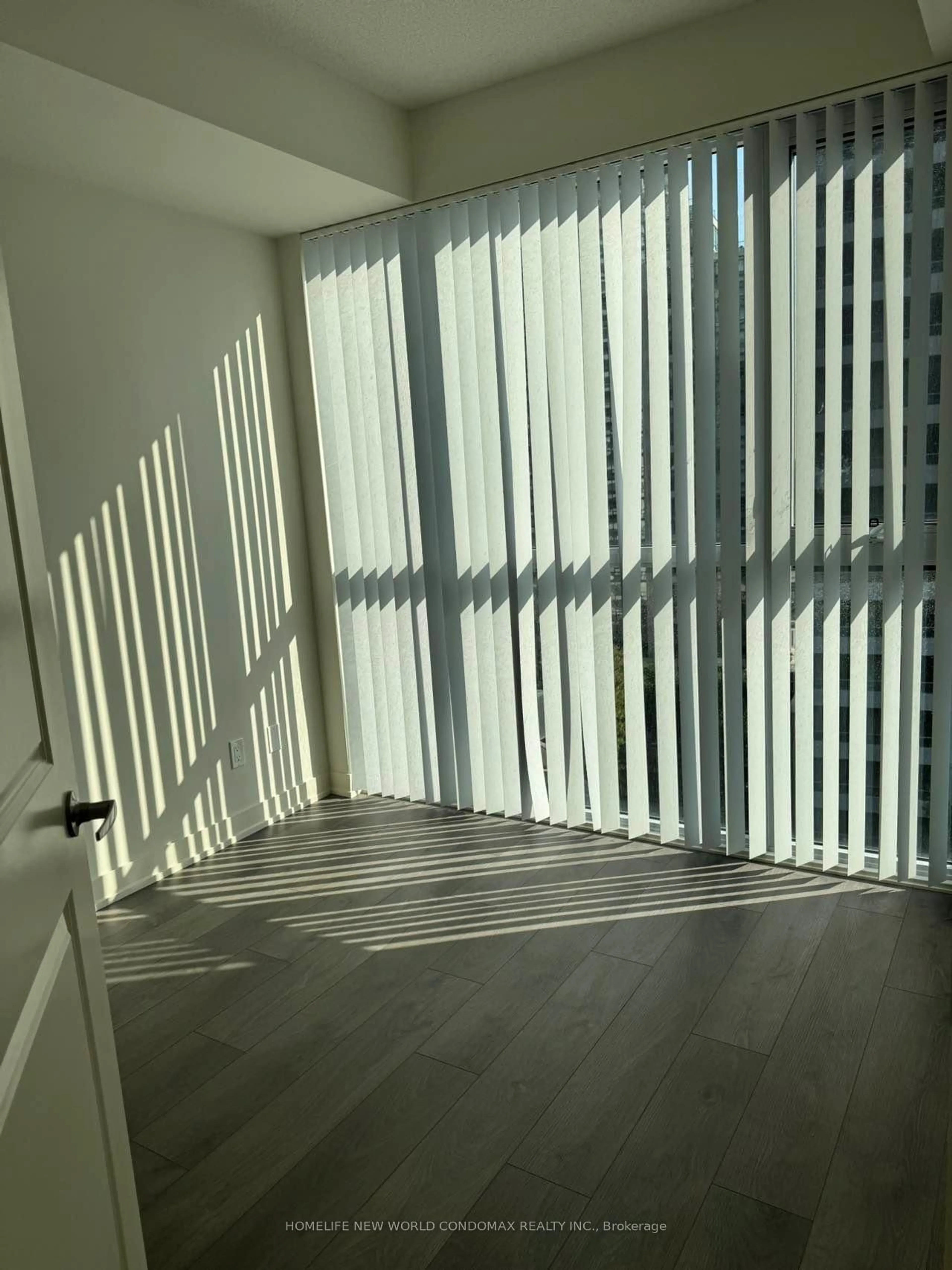 A pic of a room for 4955 Yonge St #806, Toronto Ontario M2N 0L8