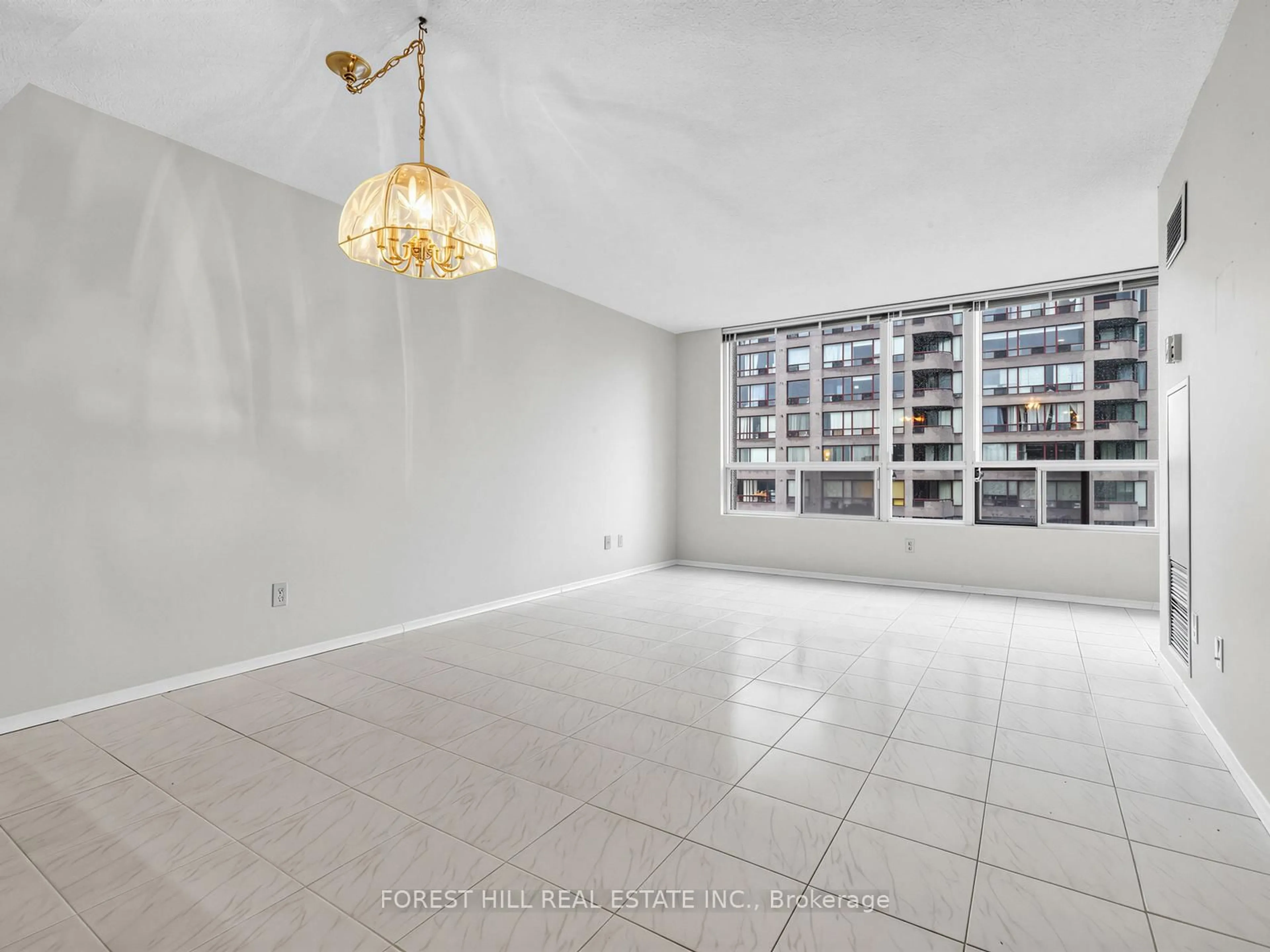 A pic of a room for 5785 Yonge St #PH404, Toronto Ontario M2M 4J2