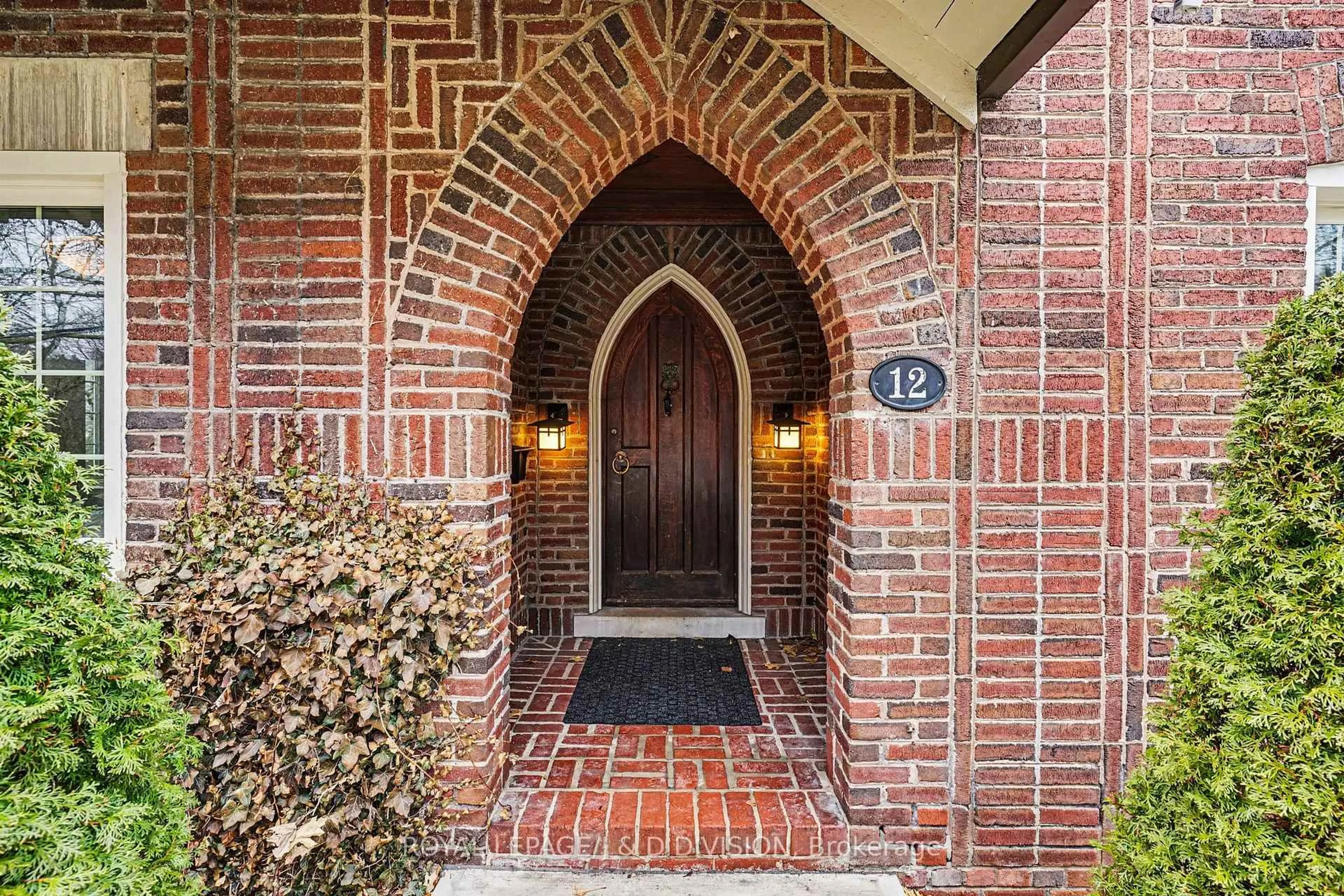 Unknown for 12 Weybourne Cres, Toronto Ontario M4N 2R3