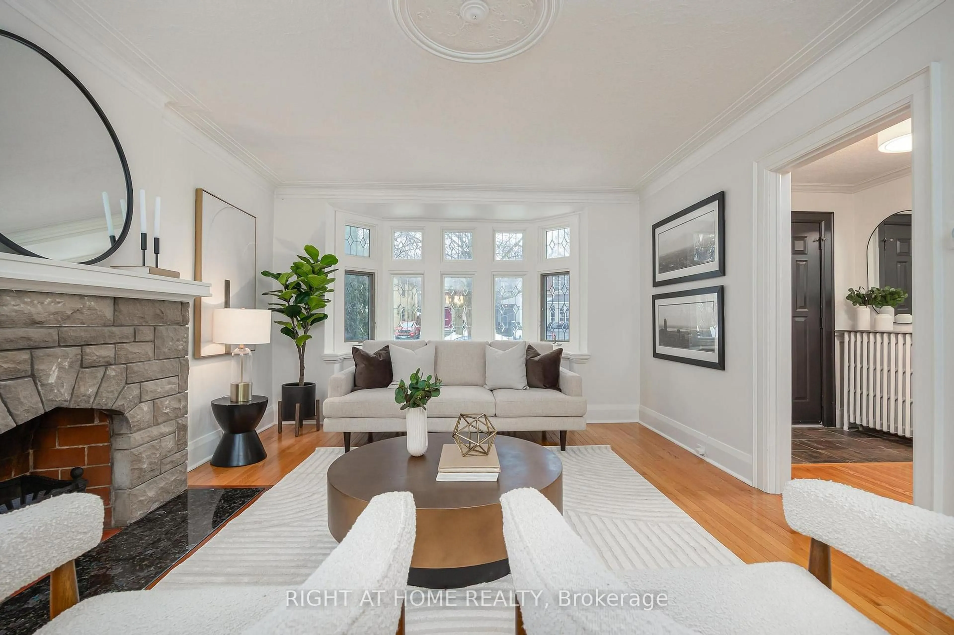 Living room with furniture, unknown for 25 Fleming Cres, Toronto Ontario M4G 2A9