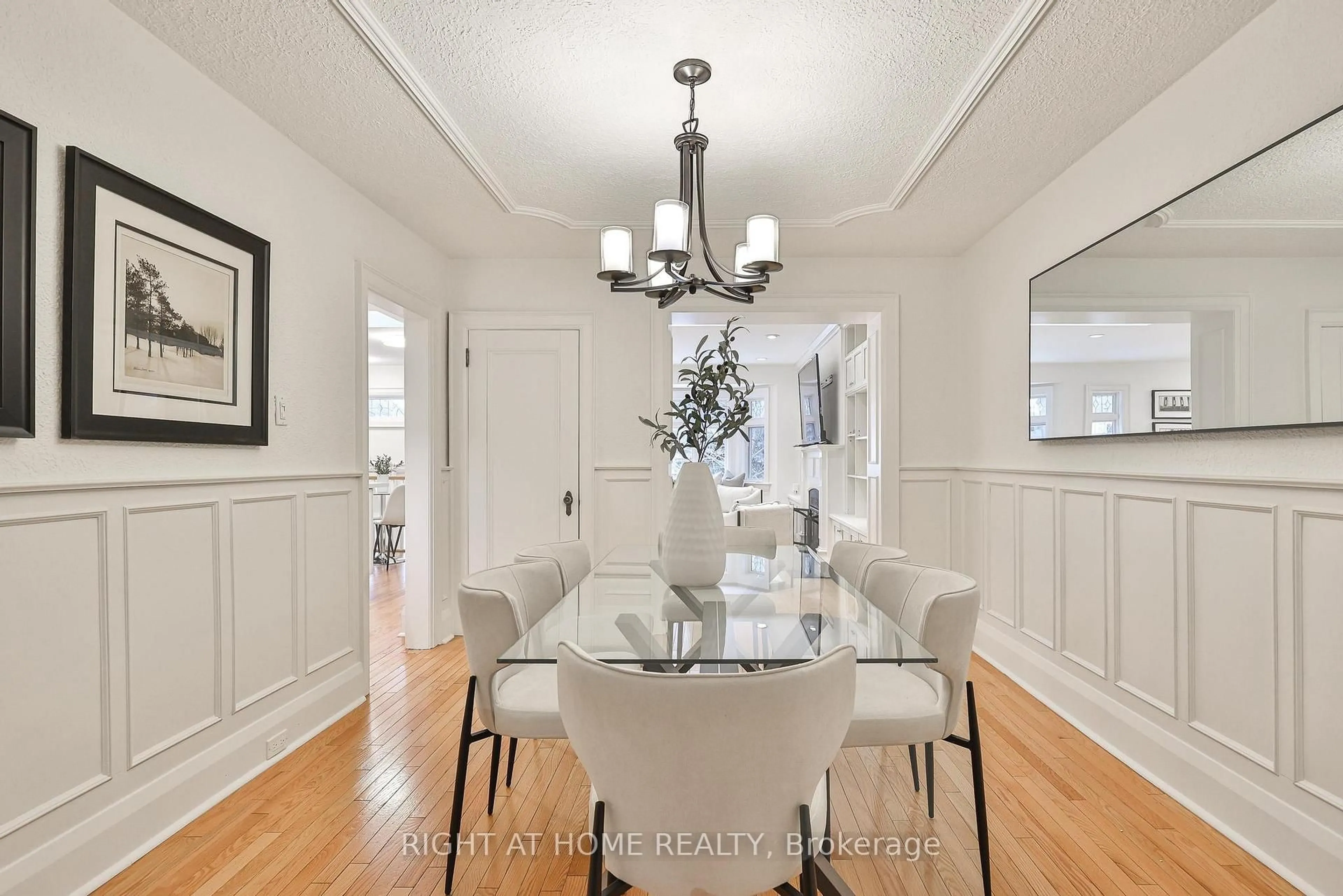 Dining room, unknown for 25 Fleming Cres, Toronto Ontario M4G 2A9