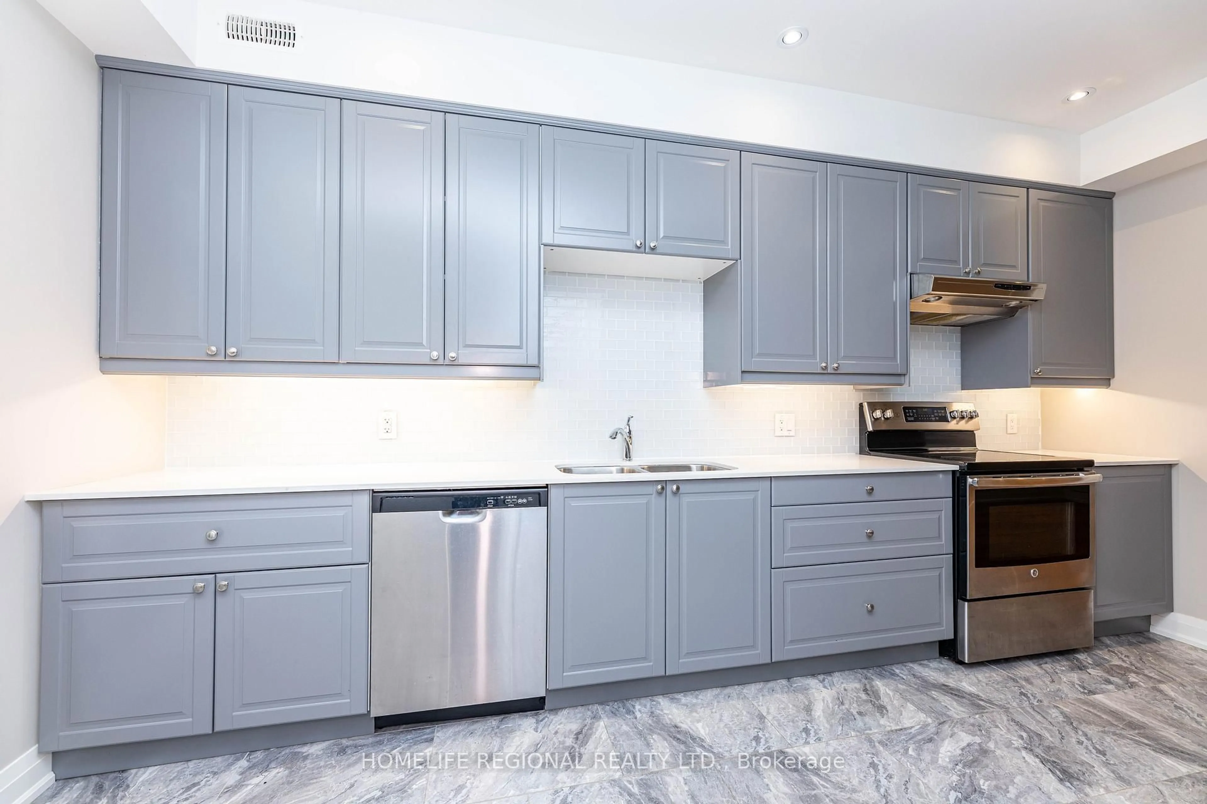 Standard kitchen, unknown for 204 Roxton Rd, Toronto Ontario M6J 2Y5
