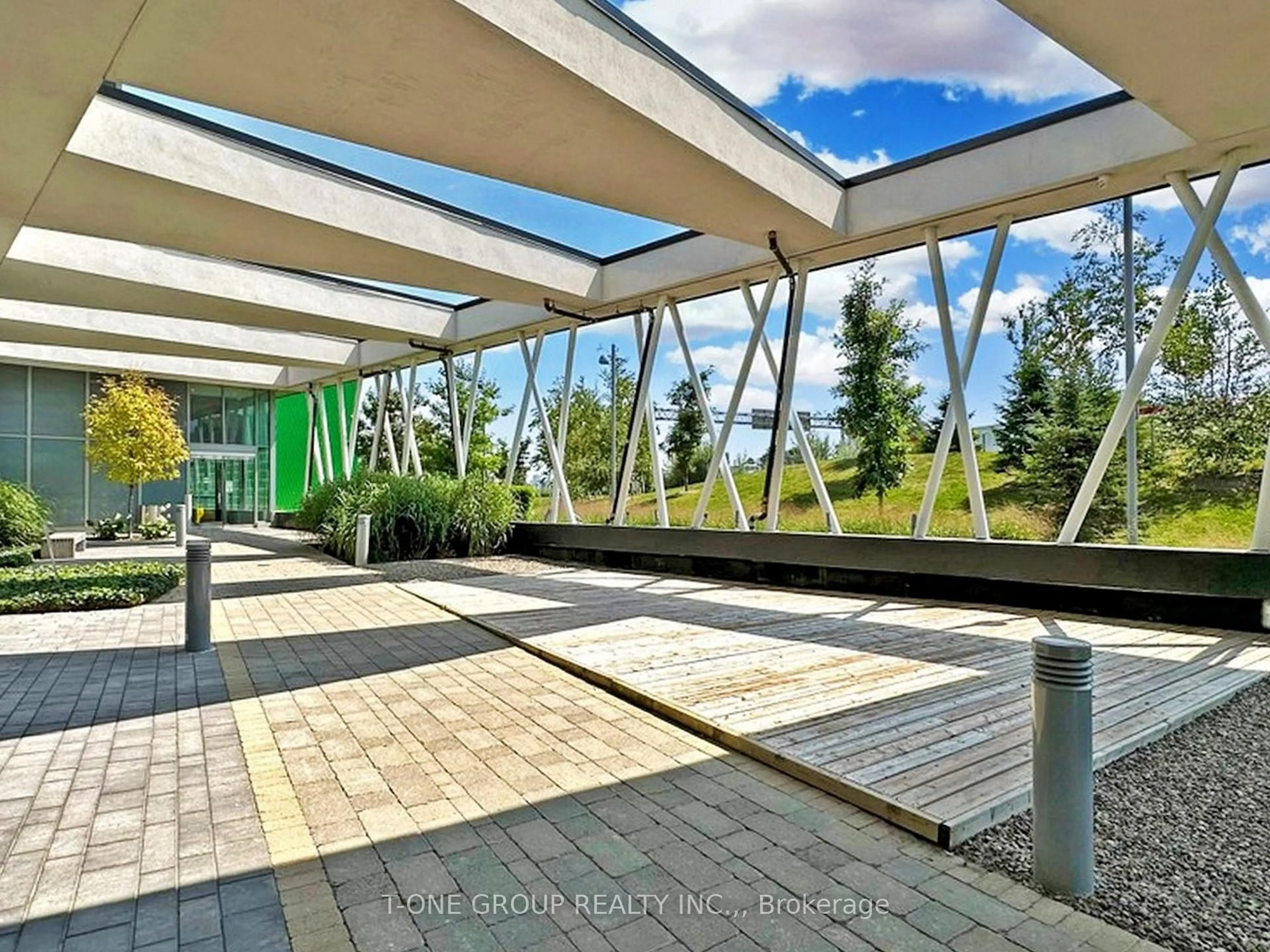 Unknown for 117 Mcmahon Dr #1203, Toronto Ontario M2K 2X9