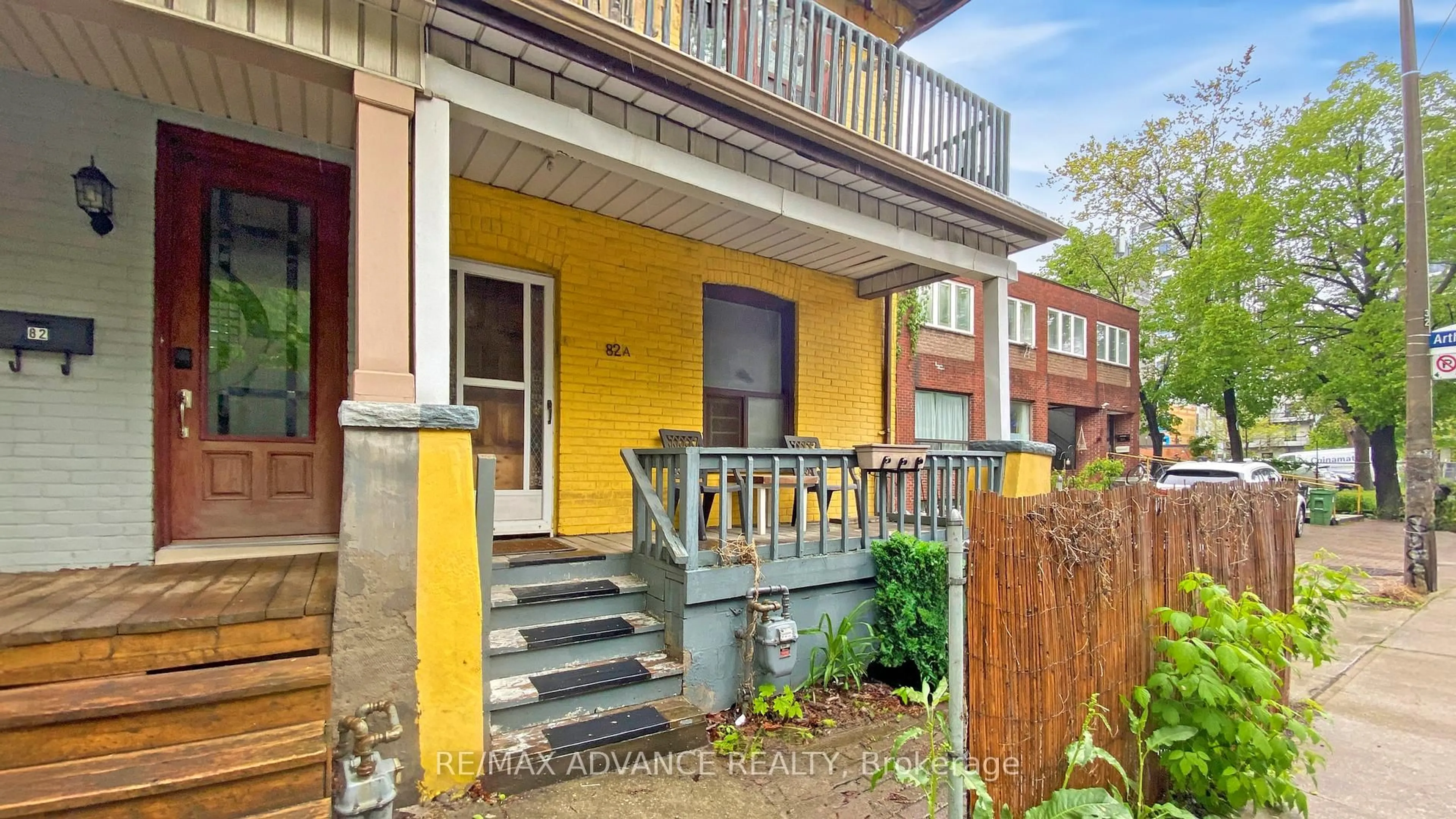 Unknown for 82A Augusta Ave, Toronto Ontario M5T 2L1