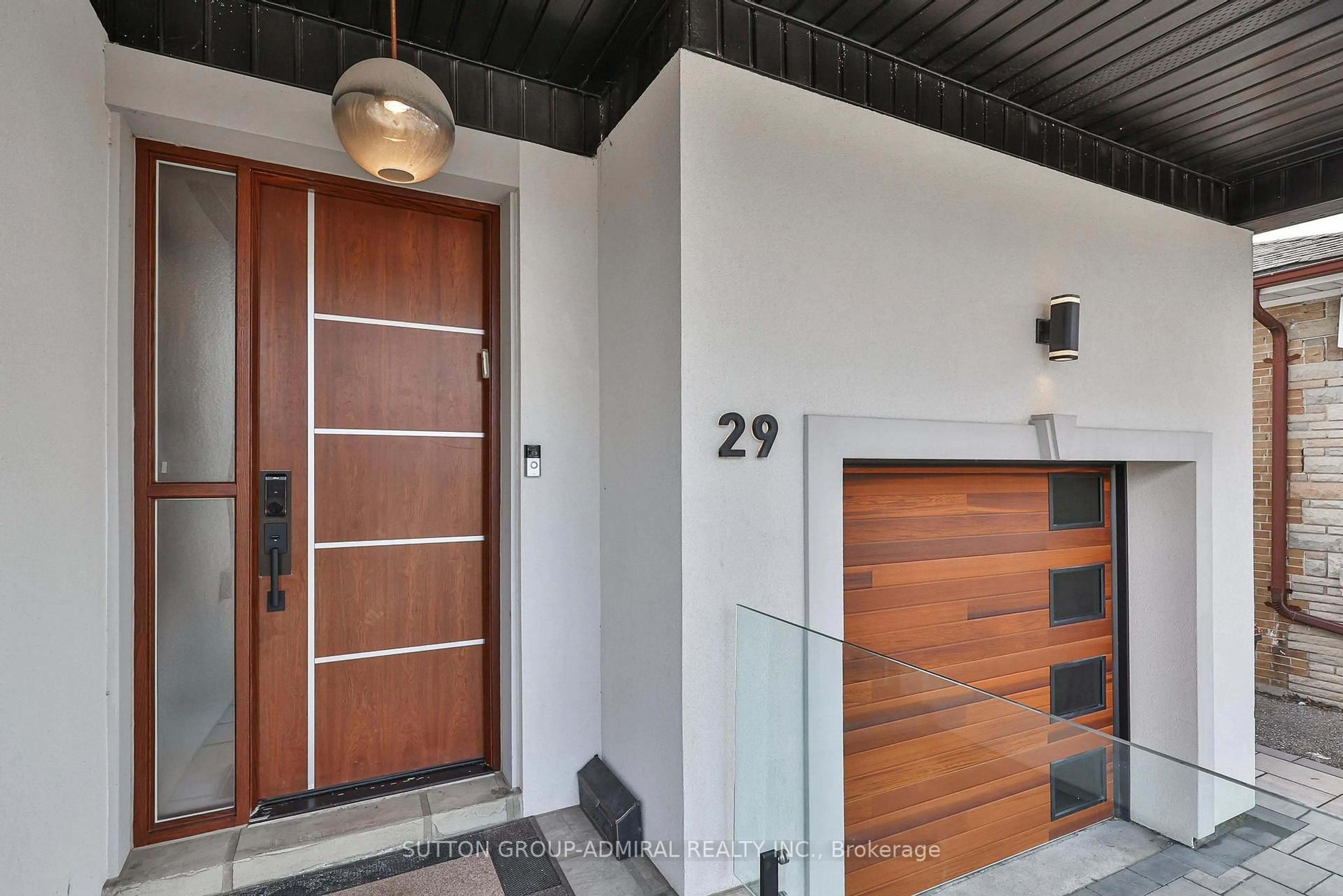 Indoor entryway for 29 Acton Ave, Toronto Ontario M3H 4G6