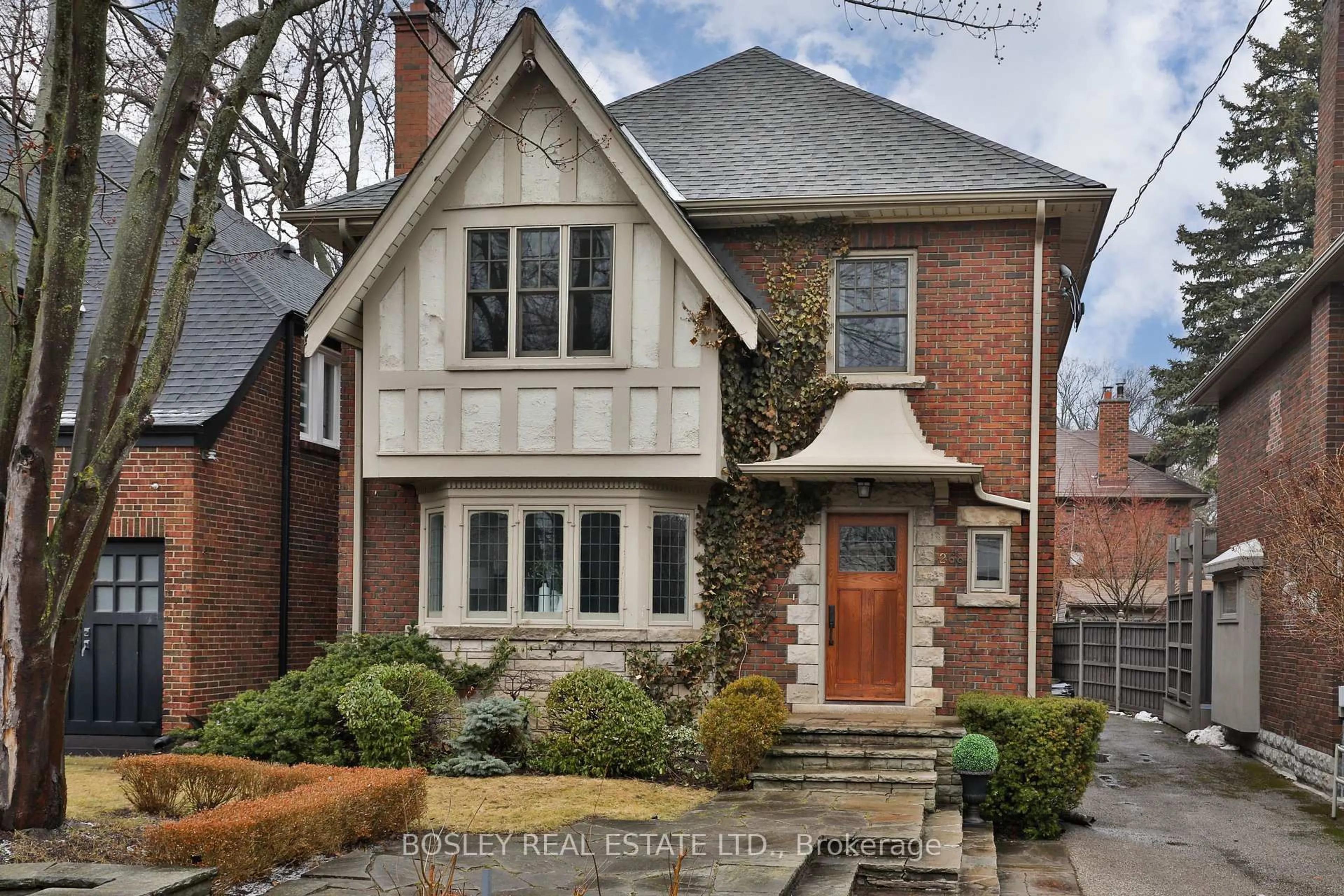 Home with brick exterior material, street for 268 Glengrove Ave, Toronto Ontario M5N 1W2