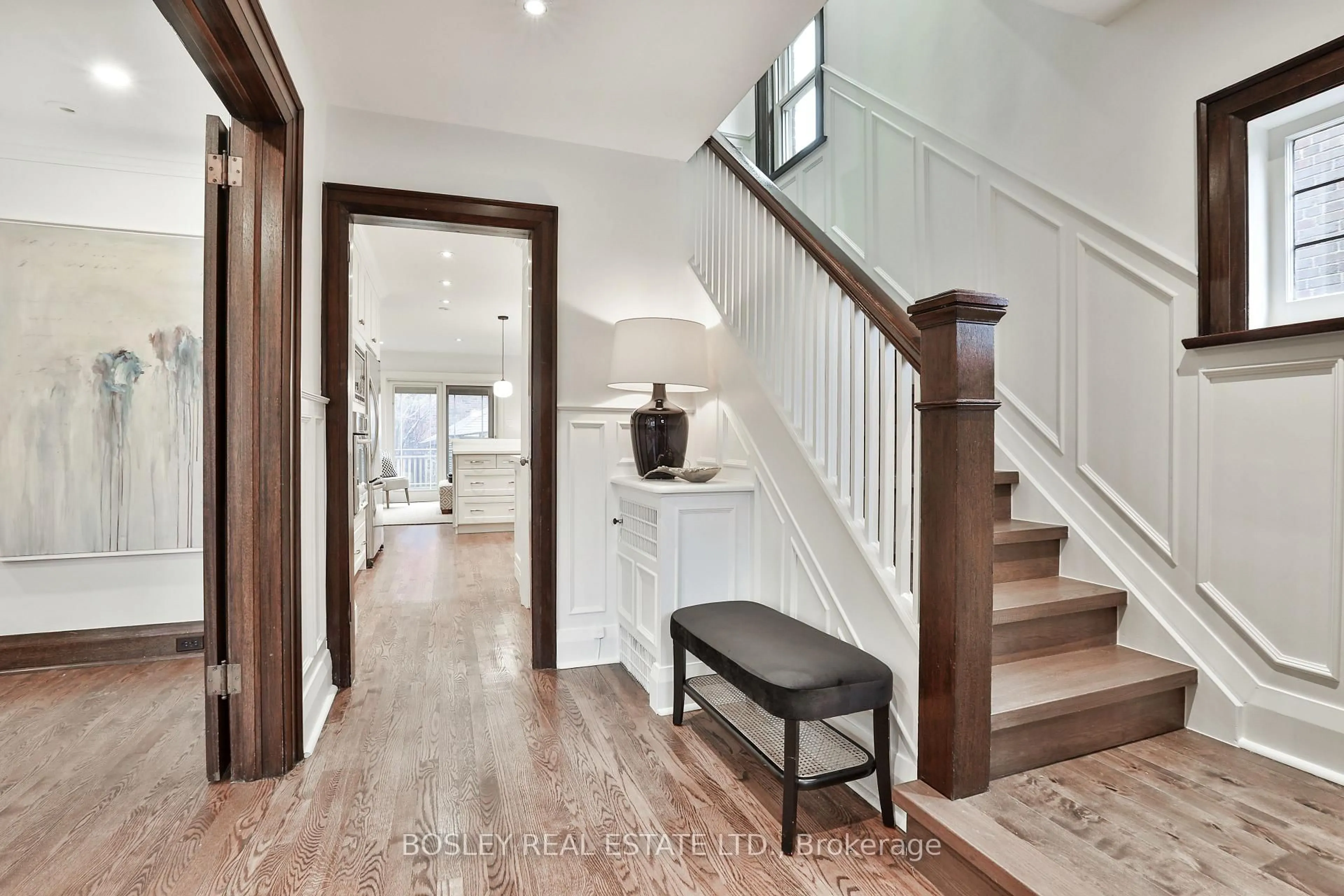Indoor entryway for 268 Glengrove Ave, Toronto Ontario M5N 1W2