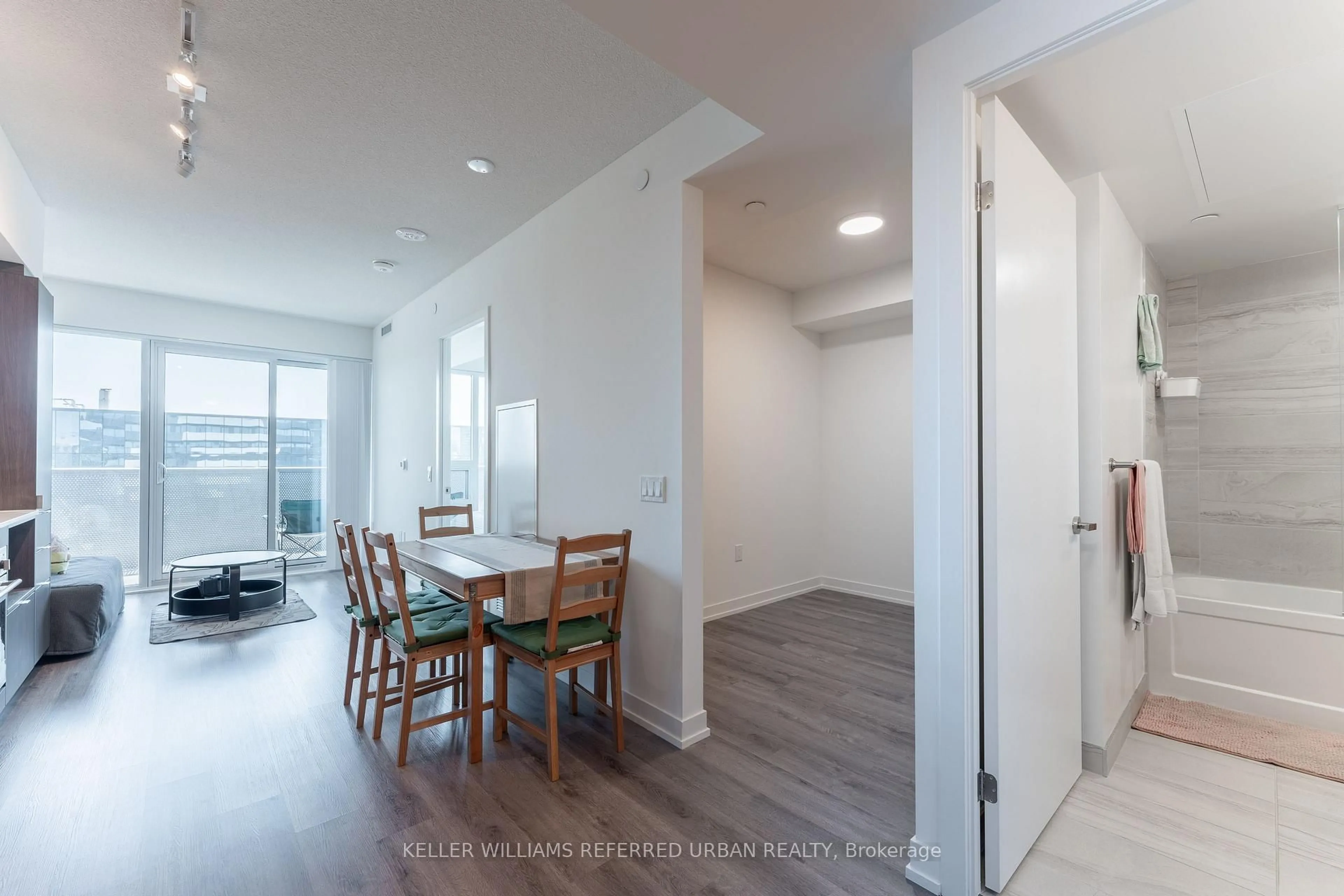 A pic of a room for 138 Downes St #4108, Toronto Ontario M5E 0E4