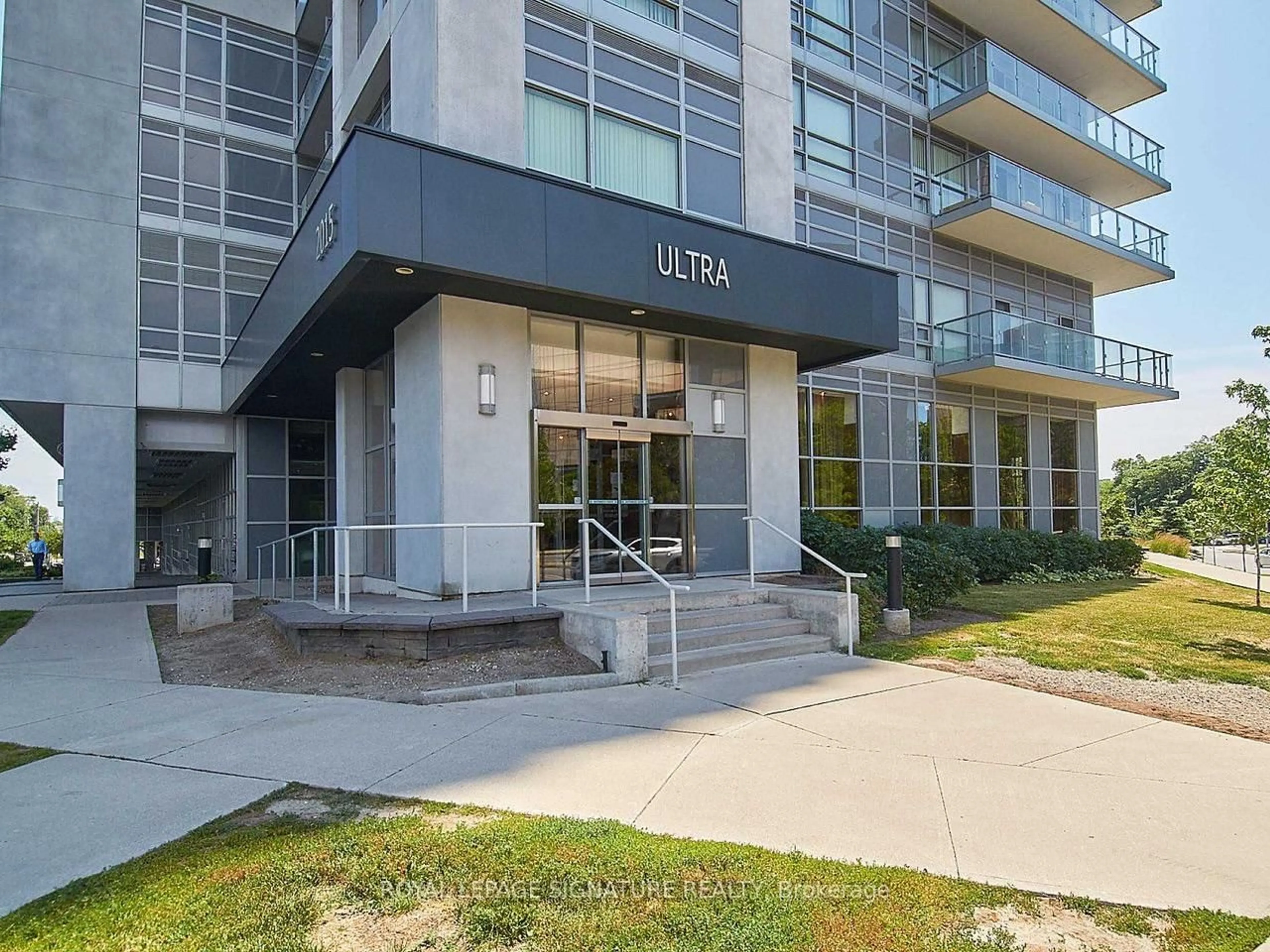 Indoor foyer for 2015 Sheppard Ave #3210, Toronto Ontario M2J 1W6