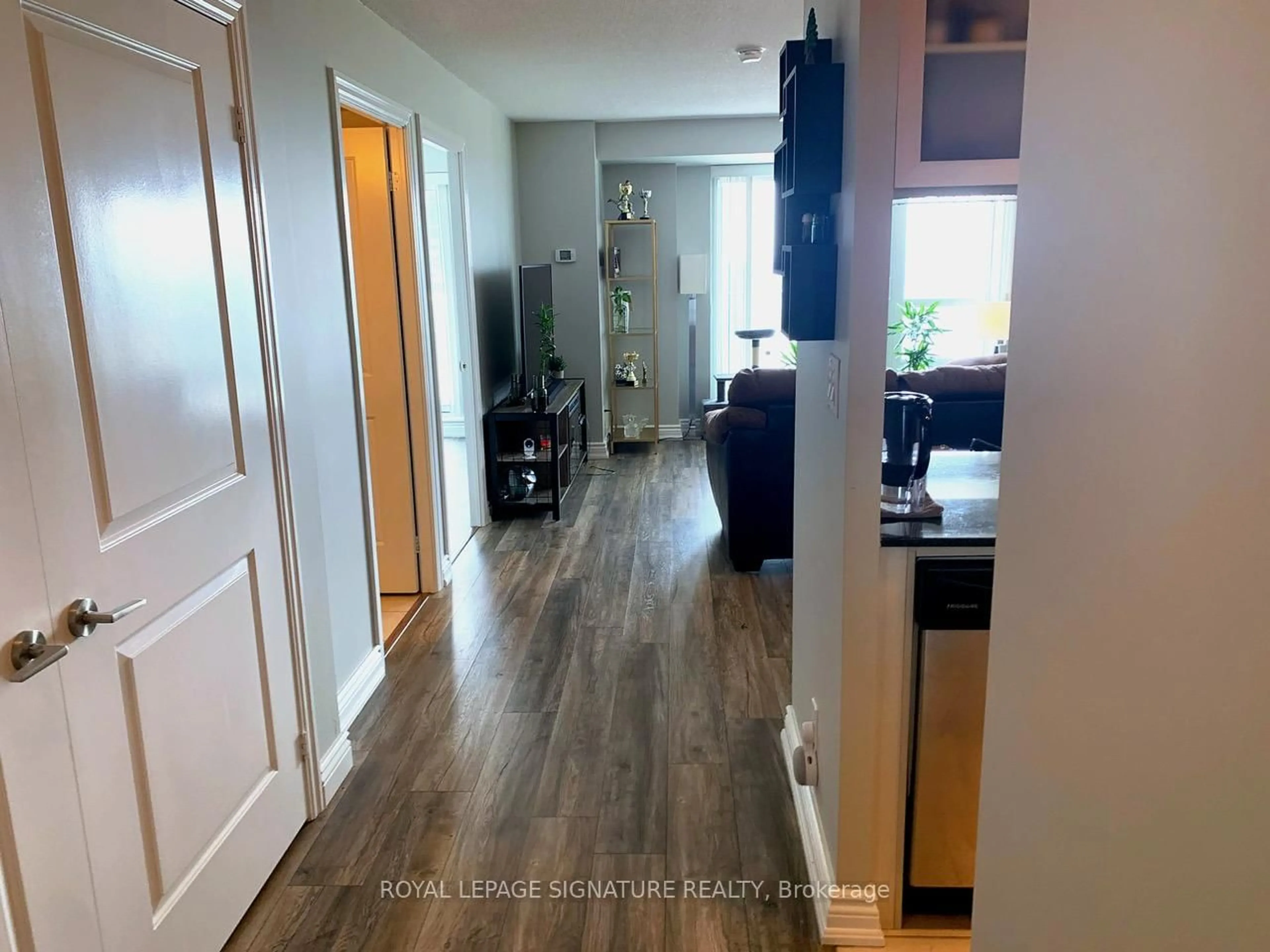 Indoor entryway for 2015 Sheppard Ave #3210, Toronto Ontario M2J 1W6