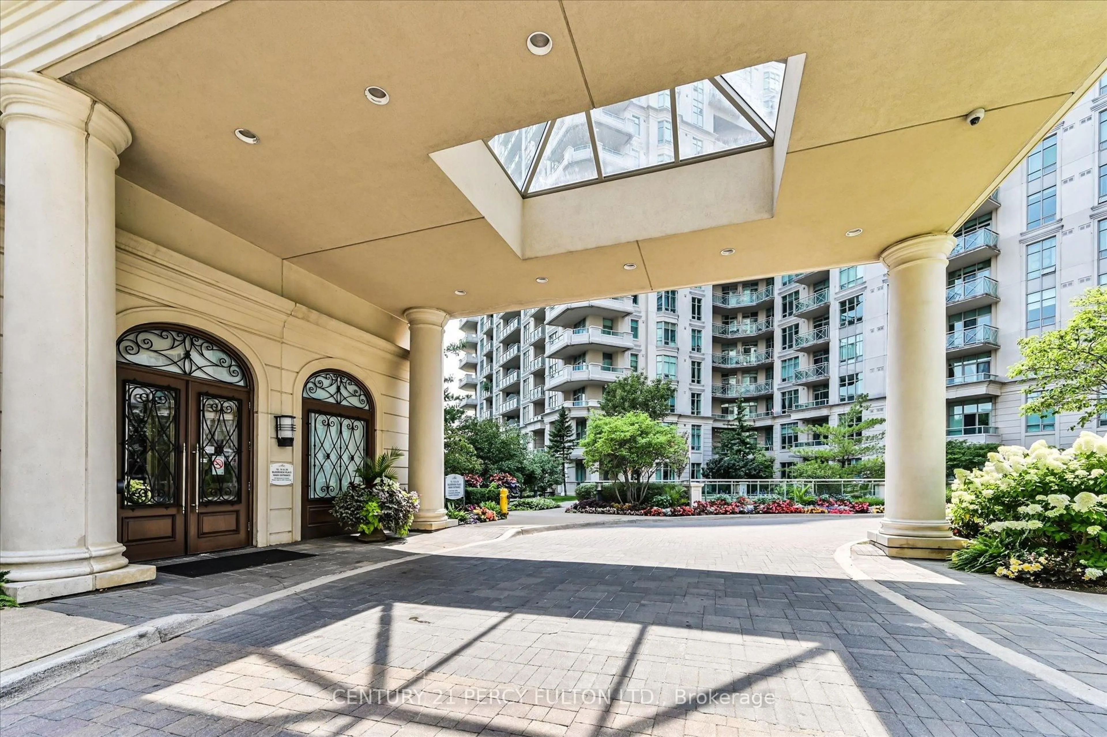 Indoor foyer for 20 Bloorview Pl #317, Toronto Ontario M2J 0A6