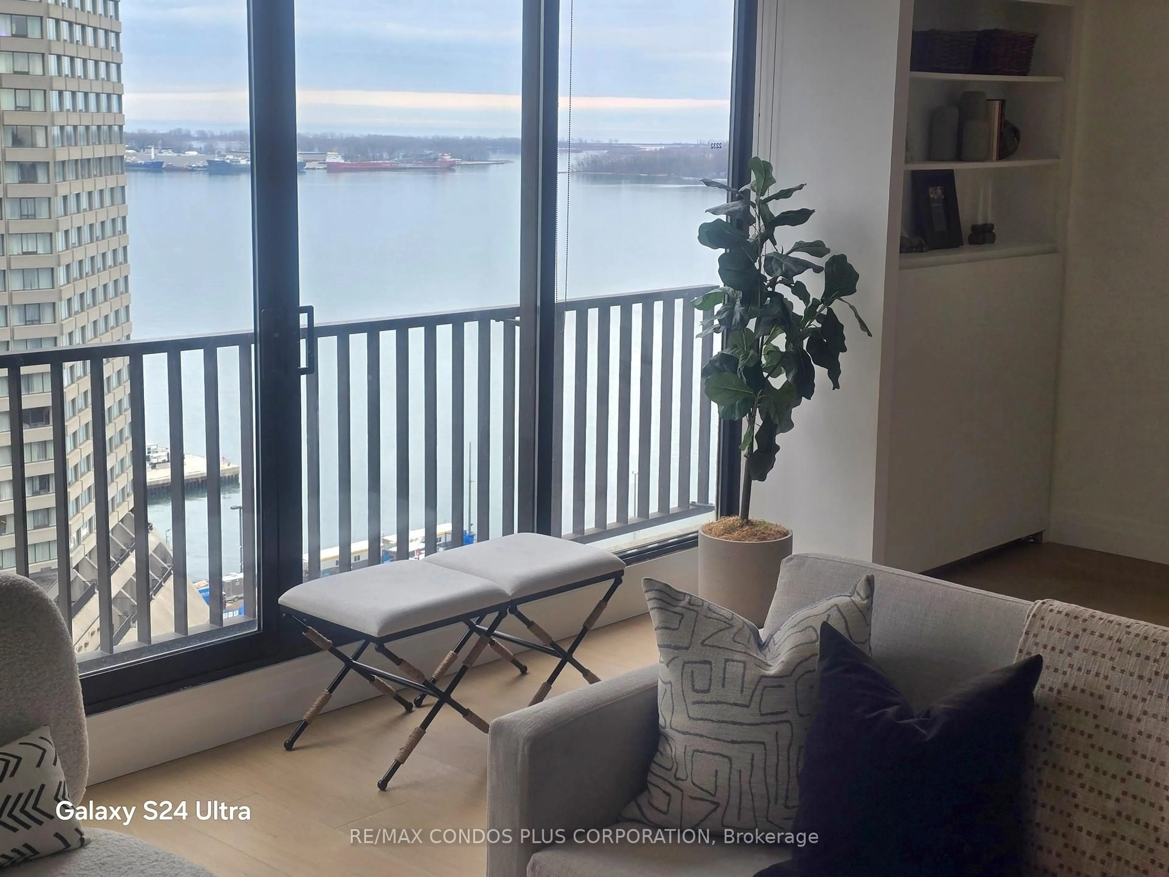 Unknown for 33 HARBOUR Sq #2232, Toronto Ontario M5J 2G2