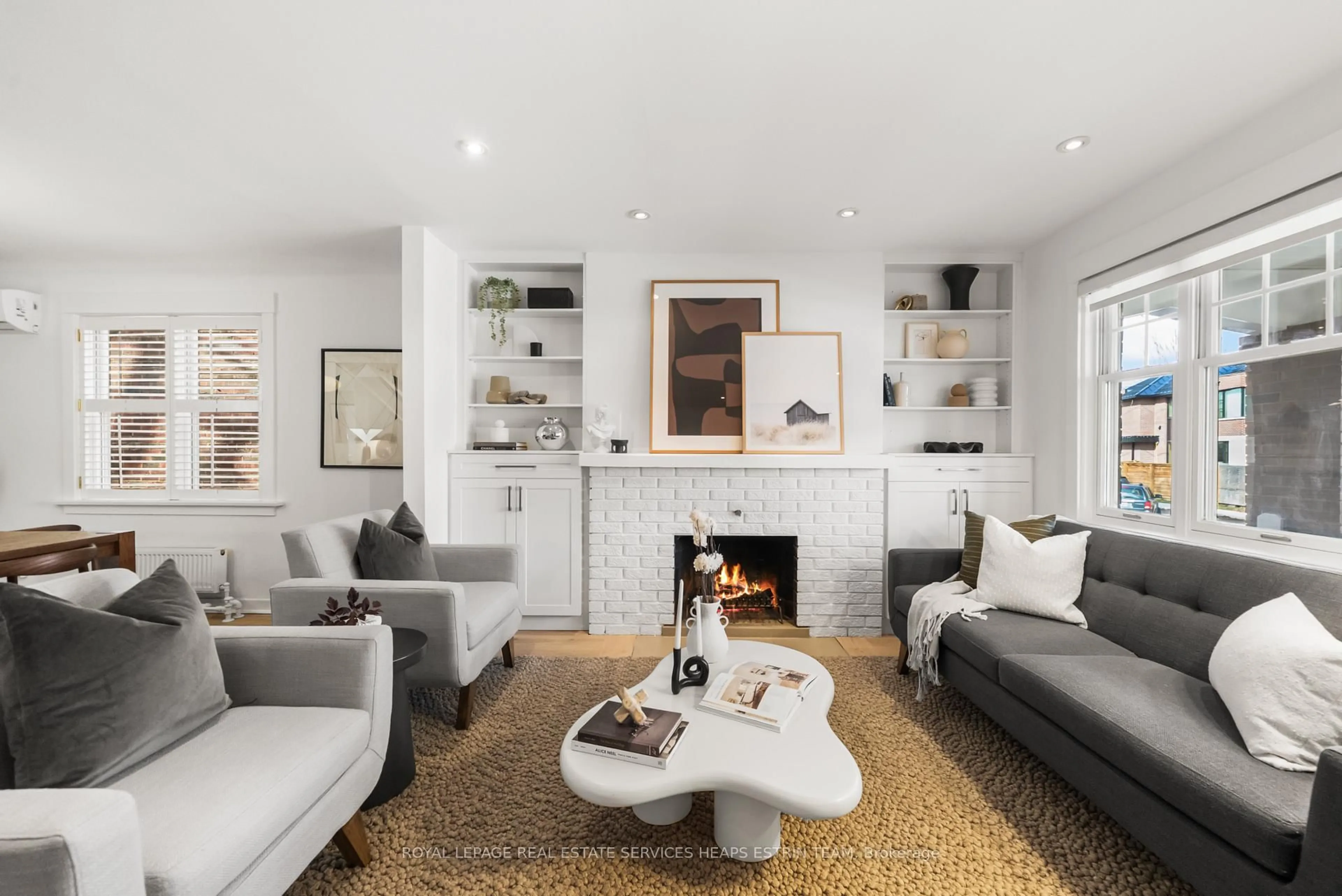 Living room with furniture, unknown for 130 Donegall Dr, Toronto Ontario M4G 3G8