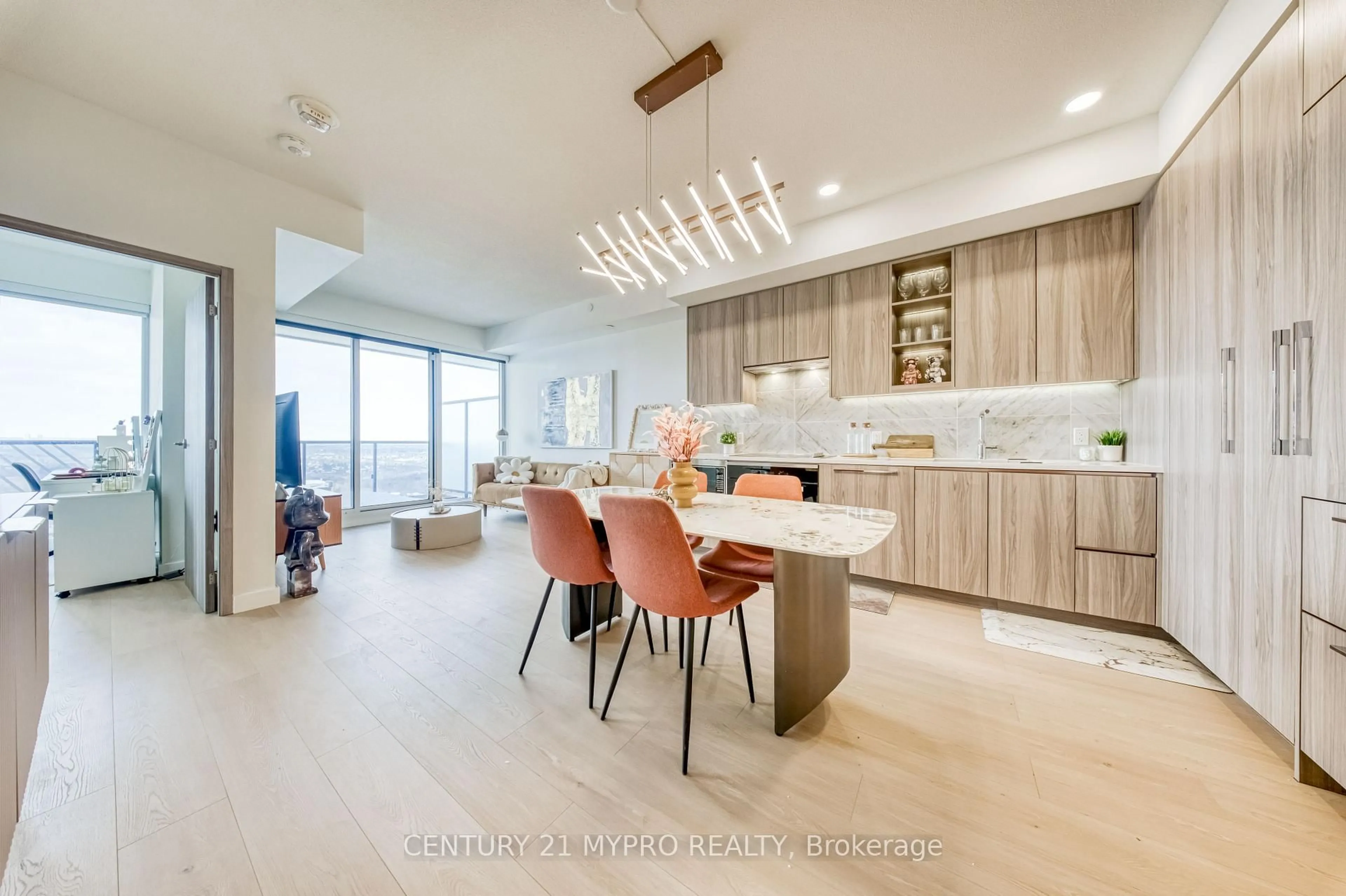 Open concept kitchen, unknown for 95 McMahon Dr #3907, Toronto Ontario M2K 0H1