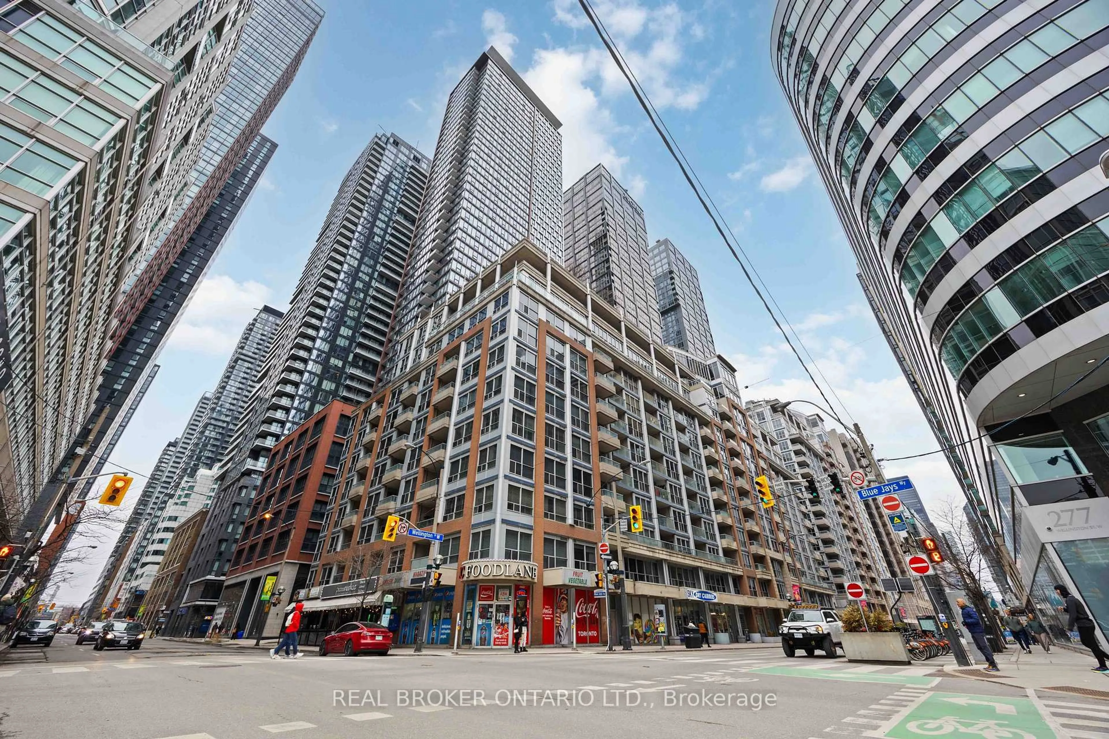 Unknown for 250 Wellington St #636, Toronto Ontario M5V 3P6