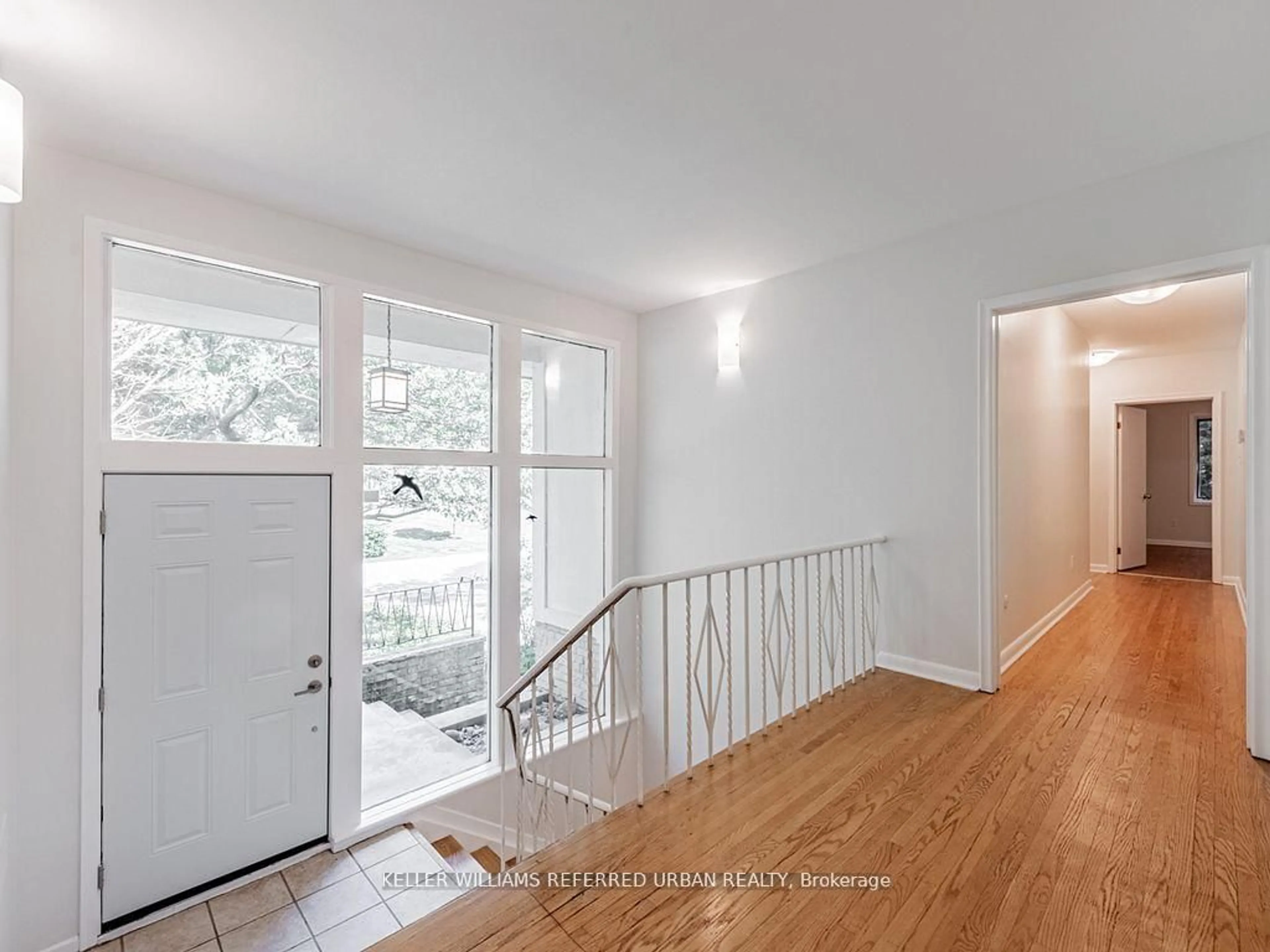 Indoor entryway for 15 York Valley Cres, Toronto Ontario M2P 1A8