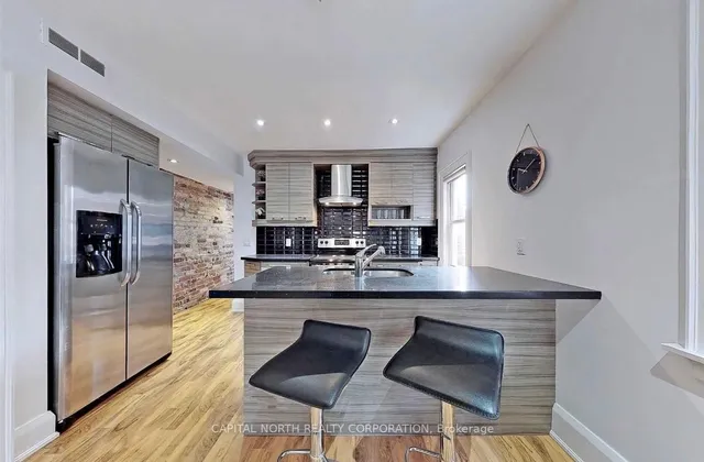 4 Belle Ayre Blvd, Toronto 2