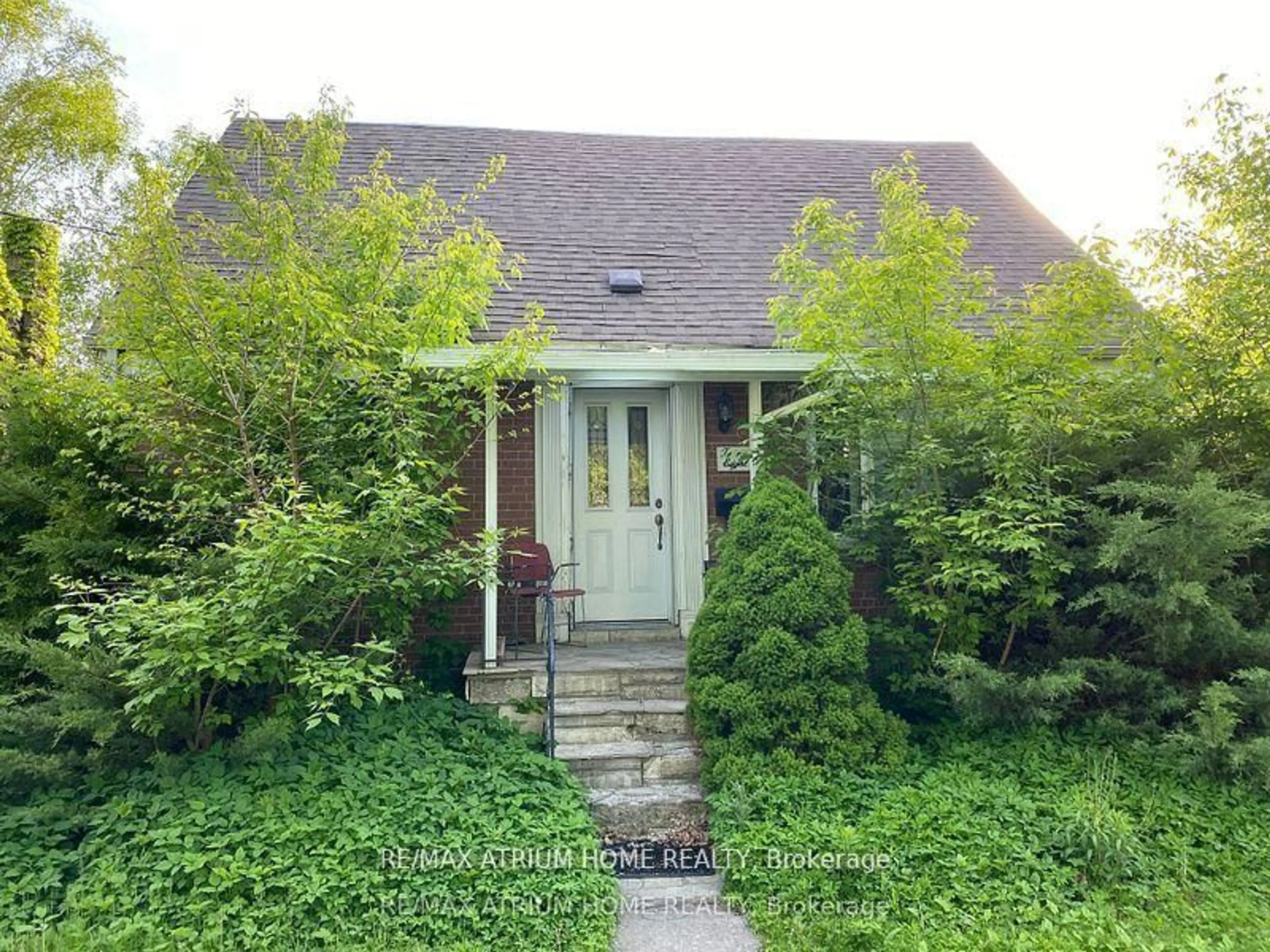 Unknown for 28 Kensington Ave, Toronto Ontario M2M 1R6