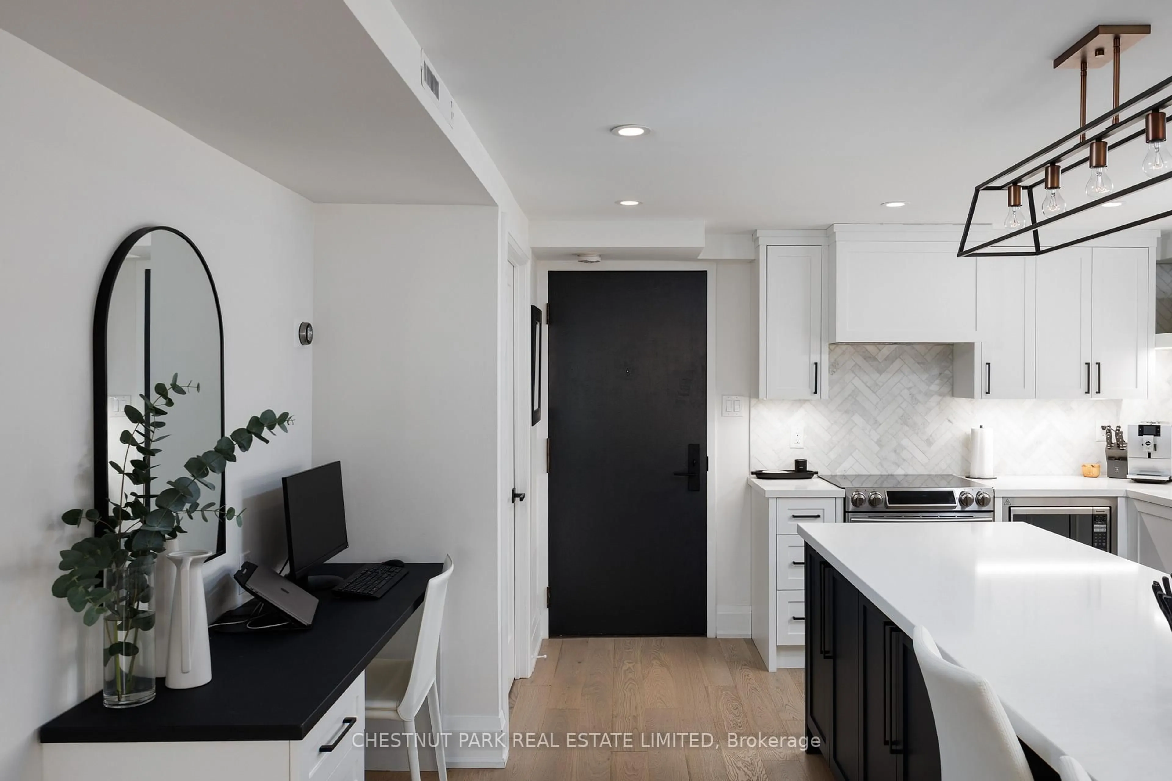Contemporary kitchen, unknown for 40 Oaklands Ave #203, Toronto Ontario M4V 2Z3