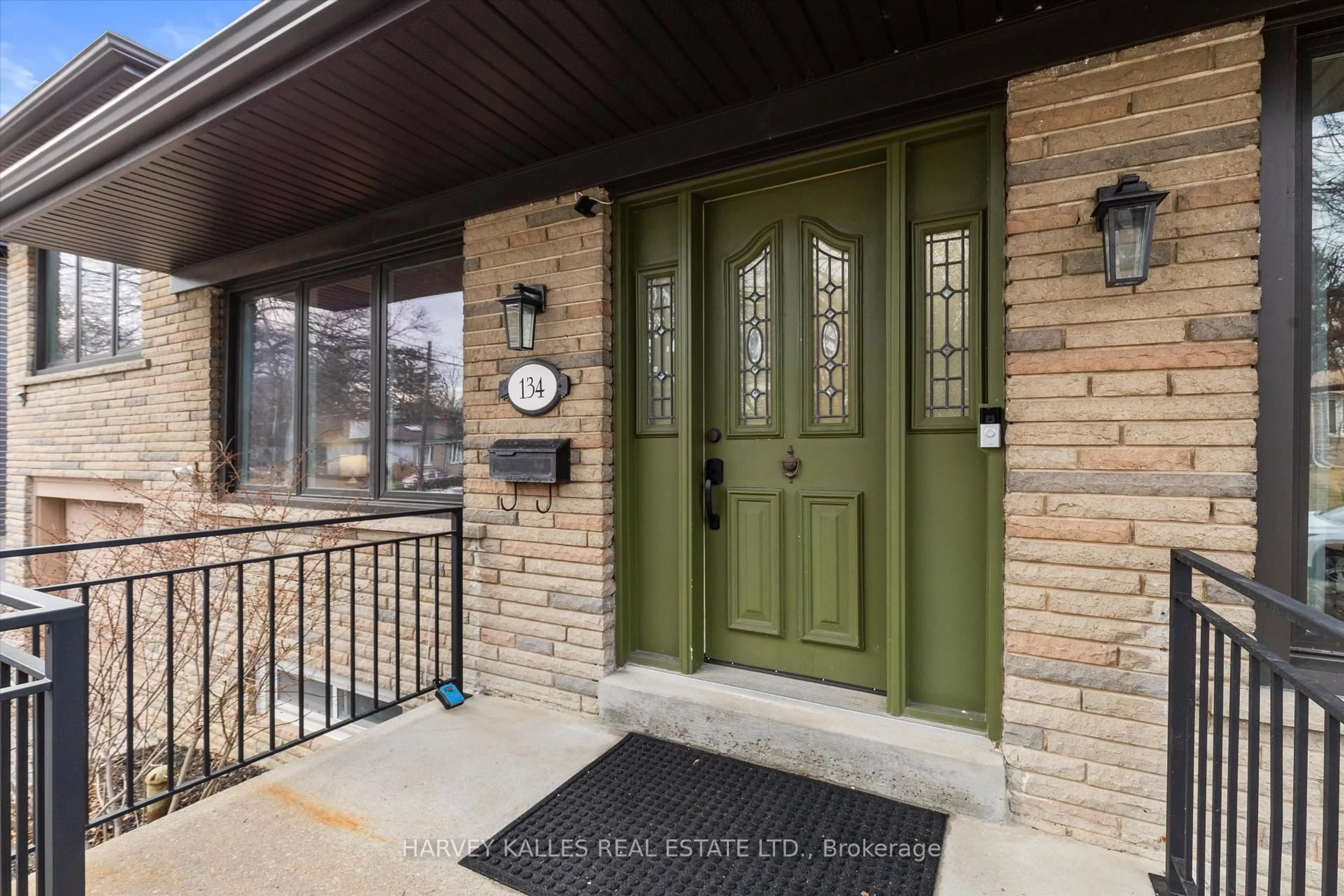 Indoor entryway for 134 Santa Barbara Rd, Toronto Ontario M2N 2C5