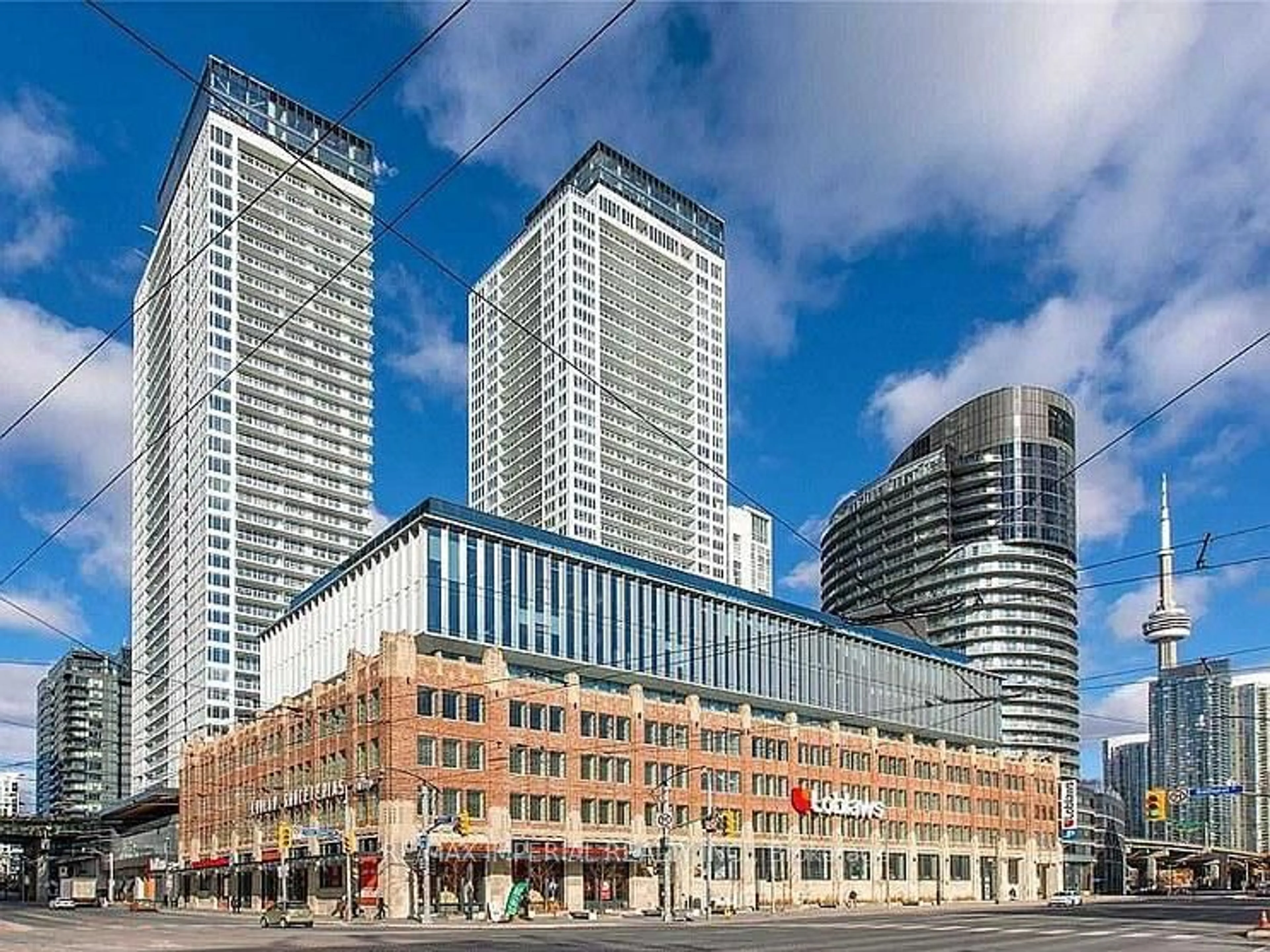 Unknown for 17 Bathurst St #1902, Toronto Ontario M6A 2E1