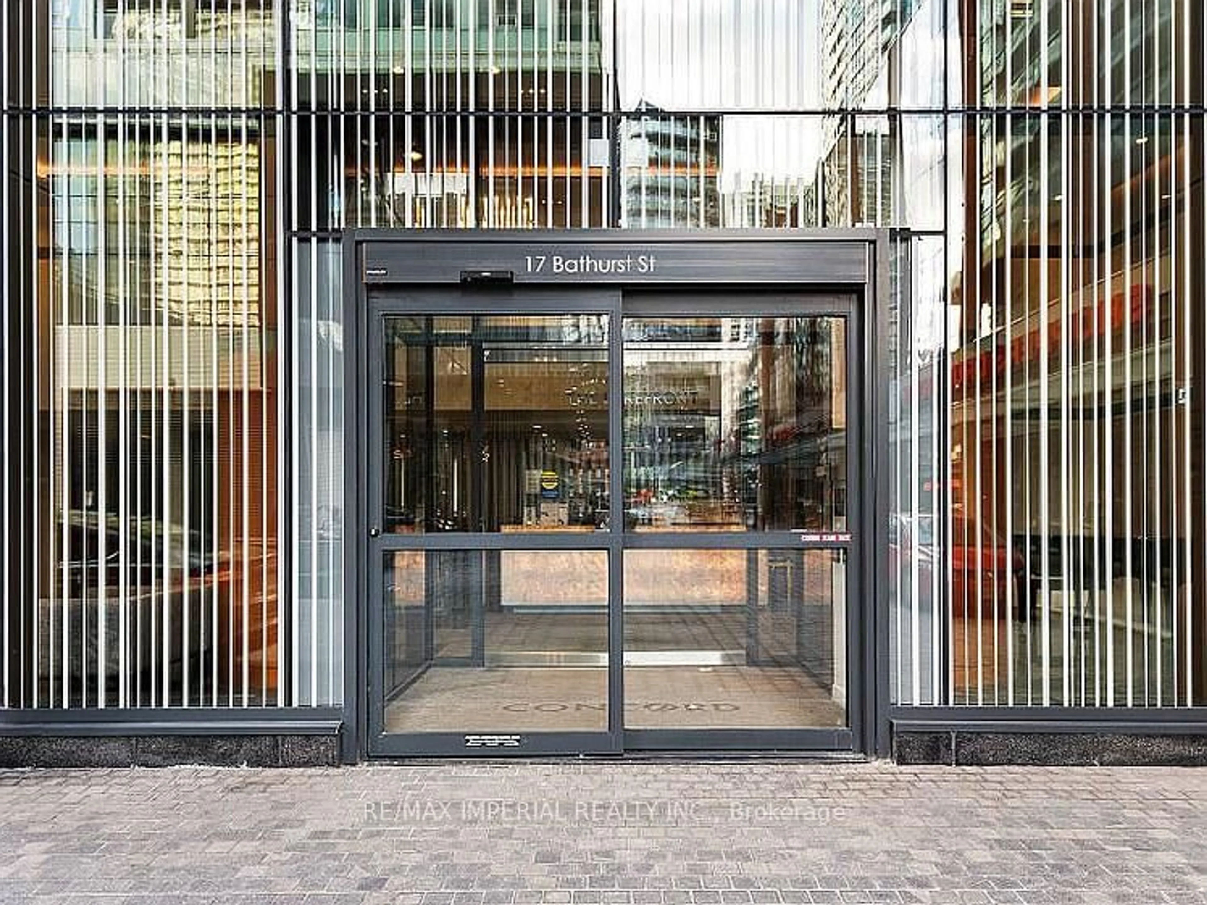 Indoor foyer for 17 Bathurst St #1902, Toronto Ontario M6A 2E1