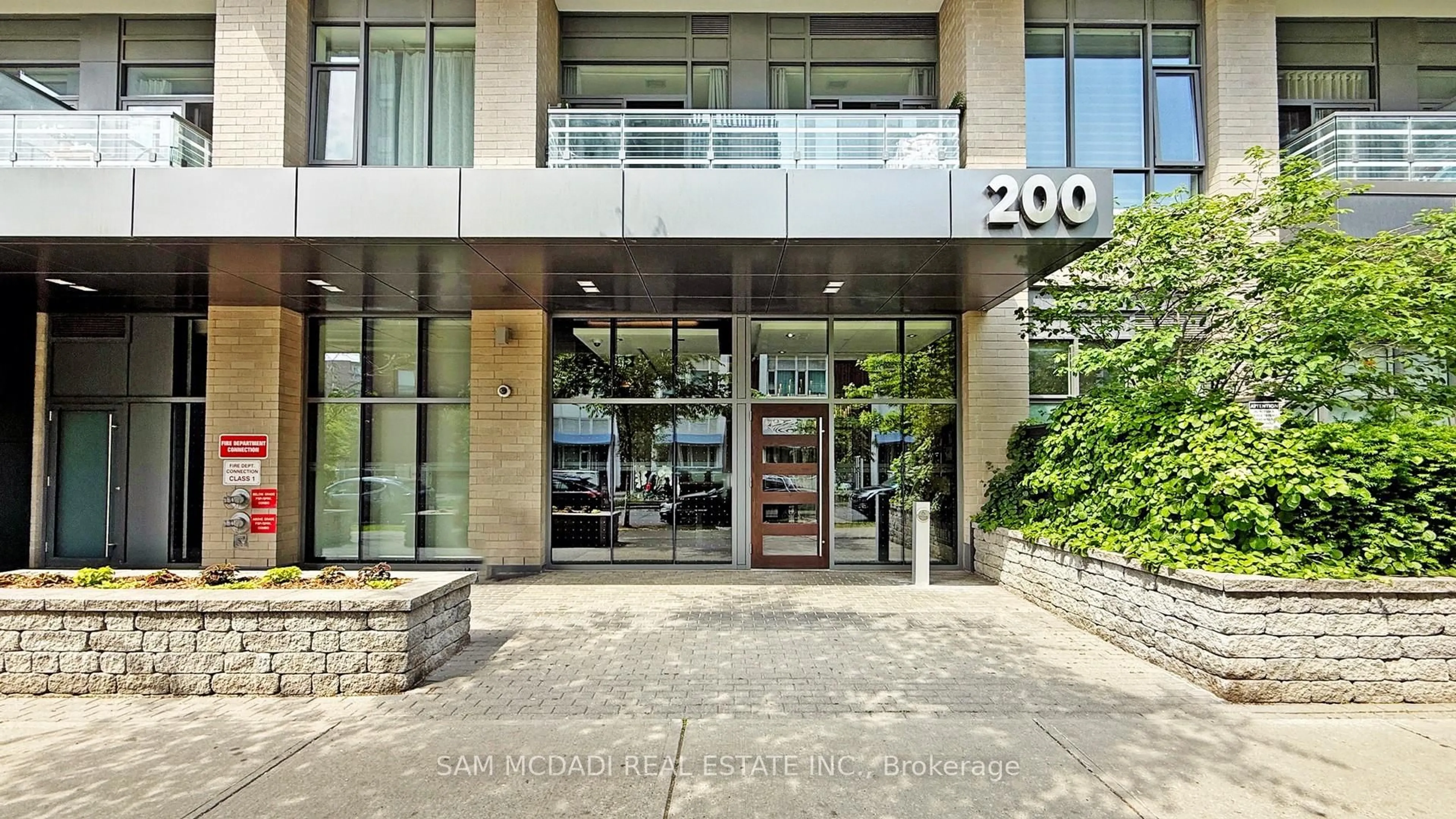 Indoor foyer for 200 Sackville St #1106, Toronto Ontario M5A 0C4