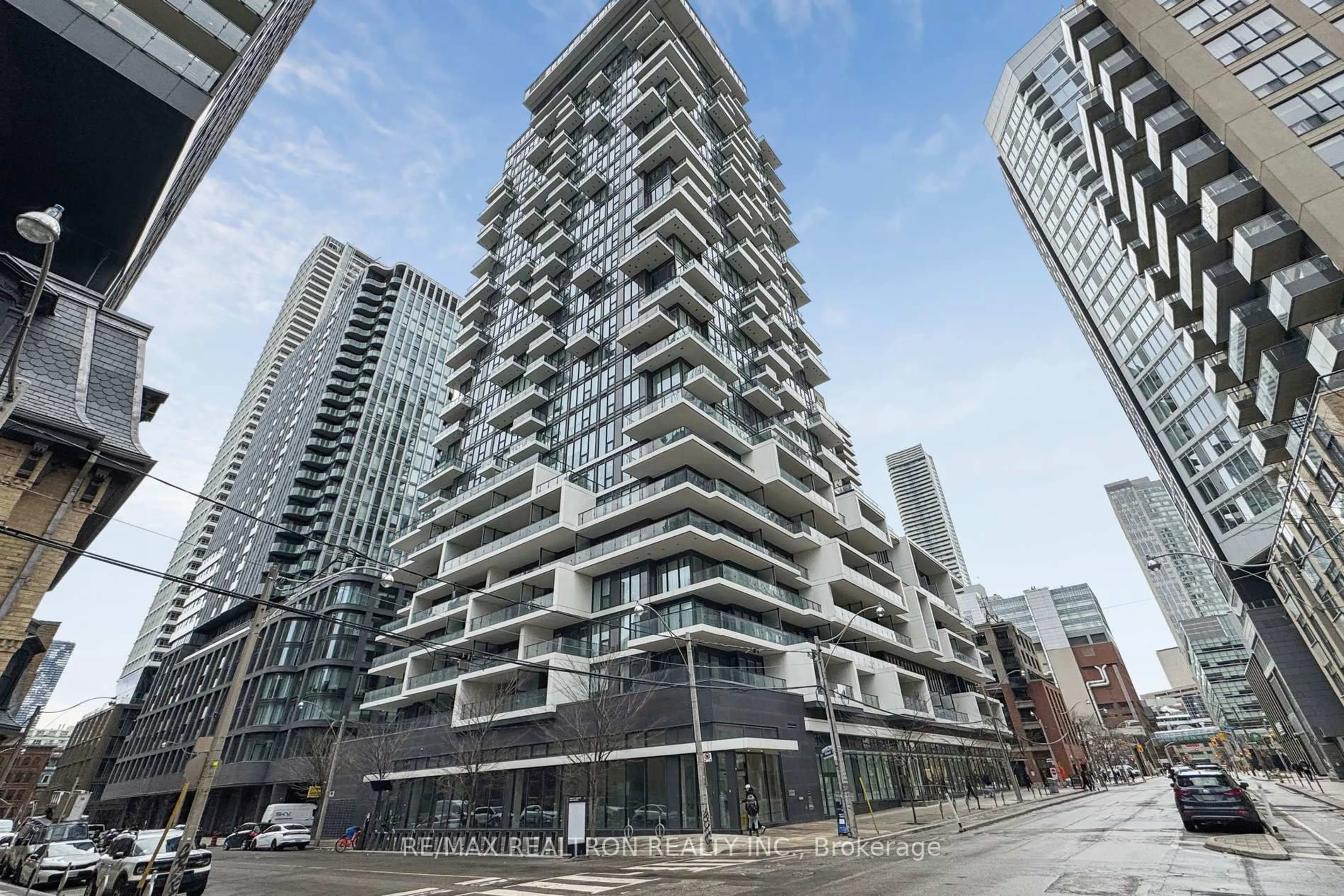 Unknown for 77 Shuter St #905, Toronto Ontario M5B 0B8