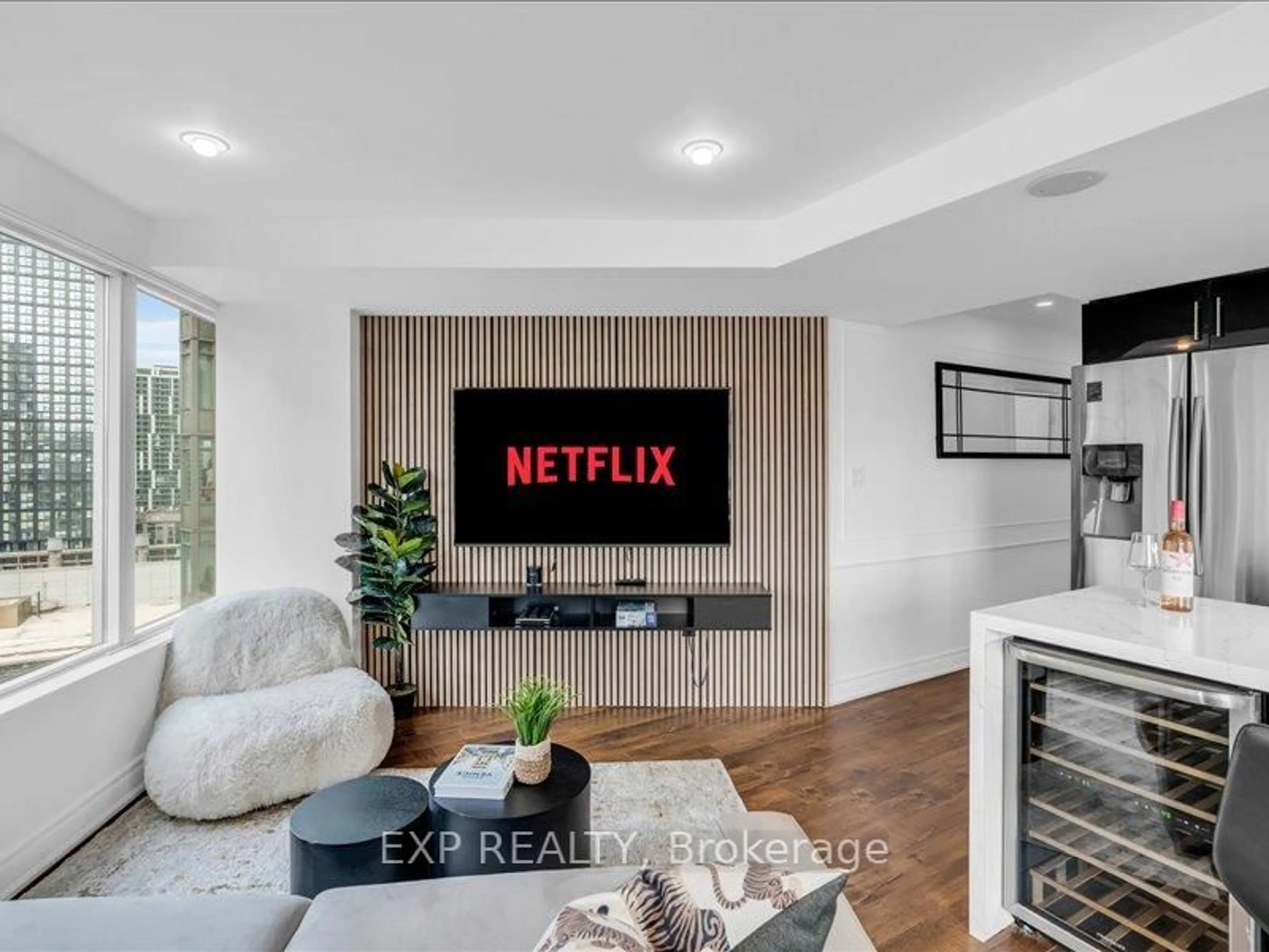 Home theater for 210 Victoria St #1816, Toronto Ontario M5B 2R3