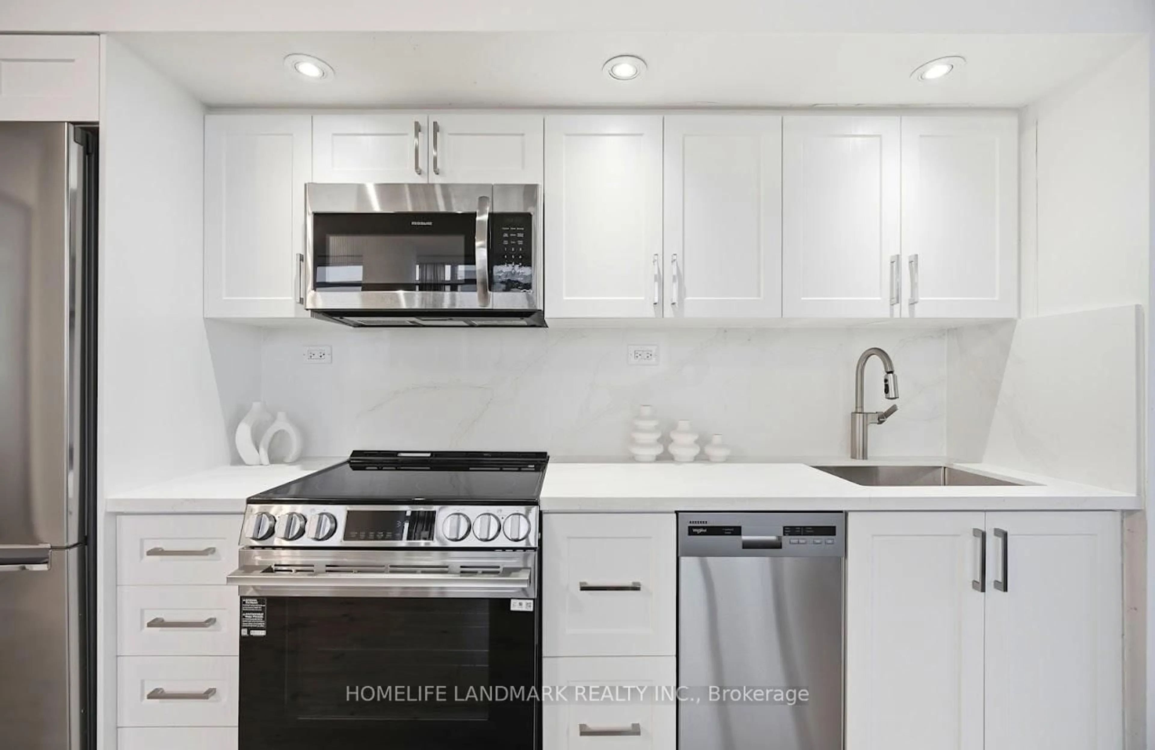 Standard kitchen, unknown for 25 Capreol Crt #4009, Toronto Ontario M5V 3Z7