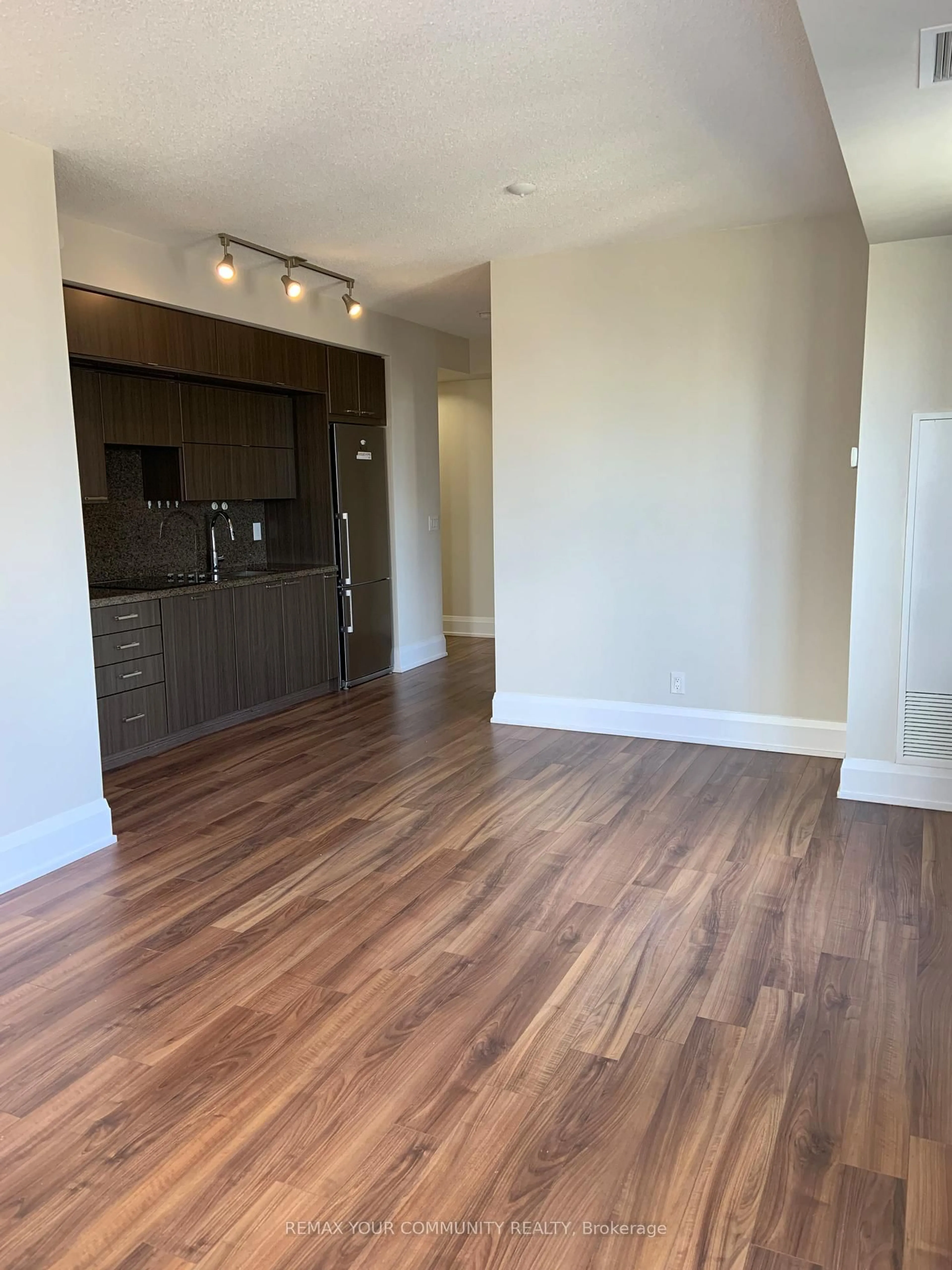 A pic of a room for 120 Harrison Garden Blvd #1512, Toronto Ontario M2N 0H1