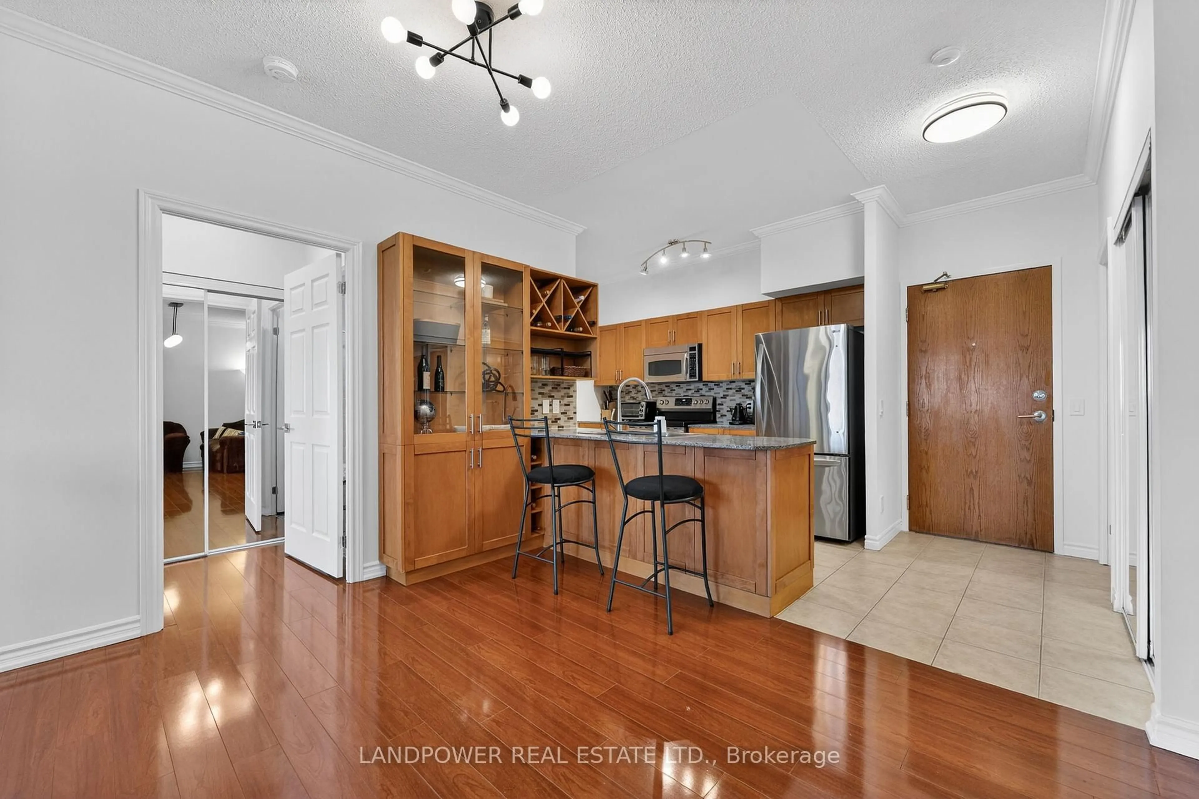 Open concept kitchen, unknown for 1730 Eglinton Ave E Ave #PH9, Toronto Ontario M4A 2X9