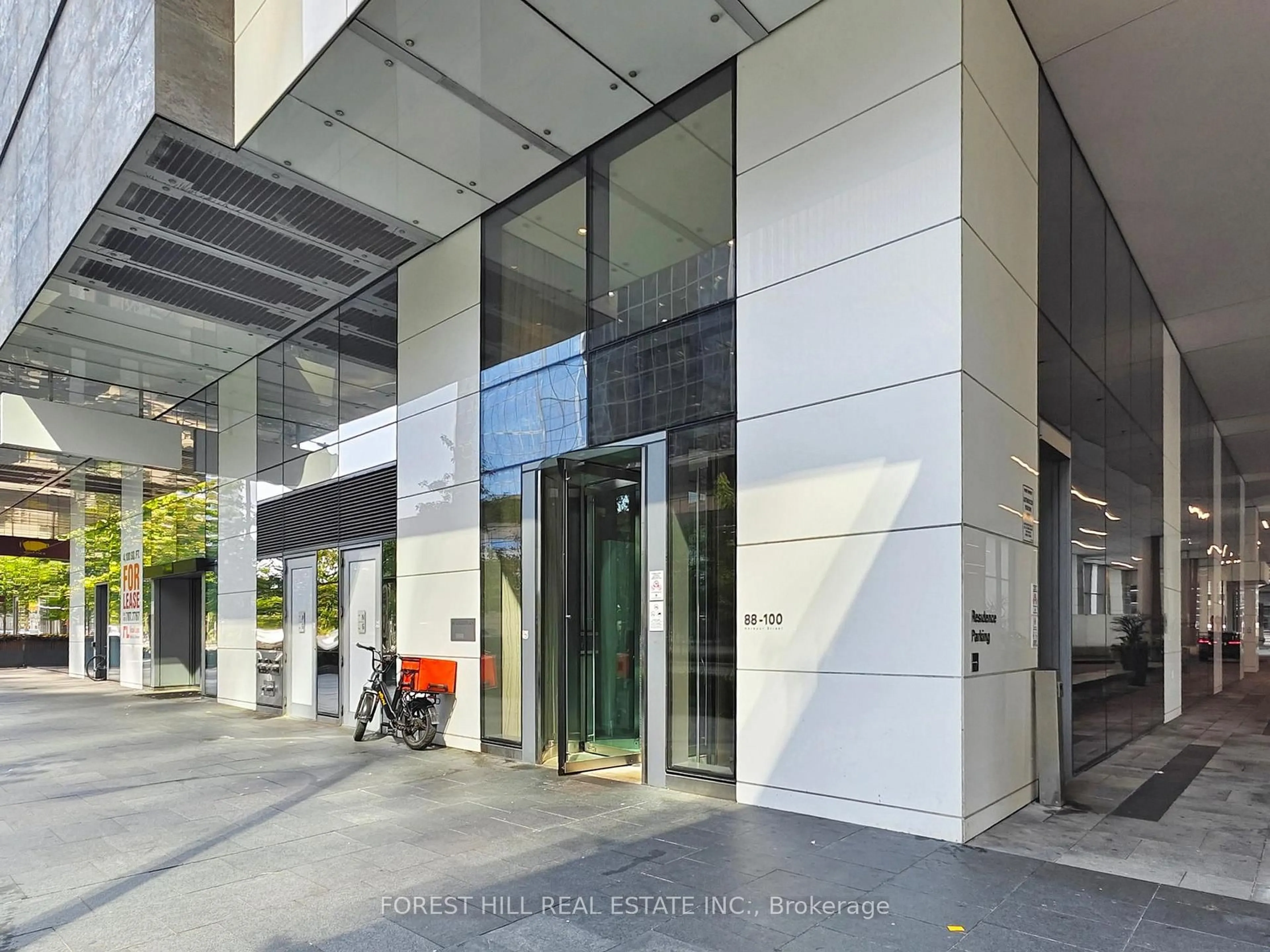 Indoor foyer for 100 Harbour St #2208, Toronto Ontario M5J 0B5