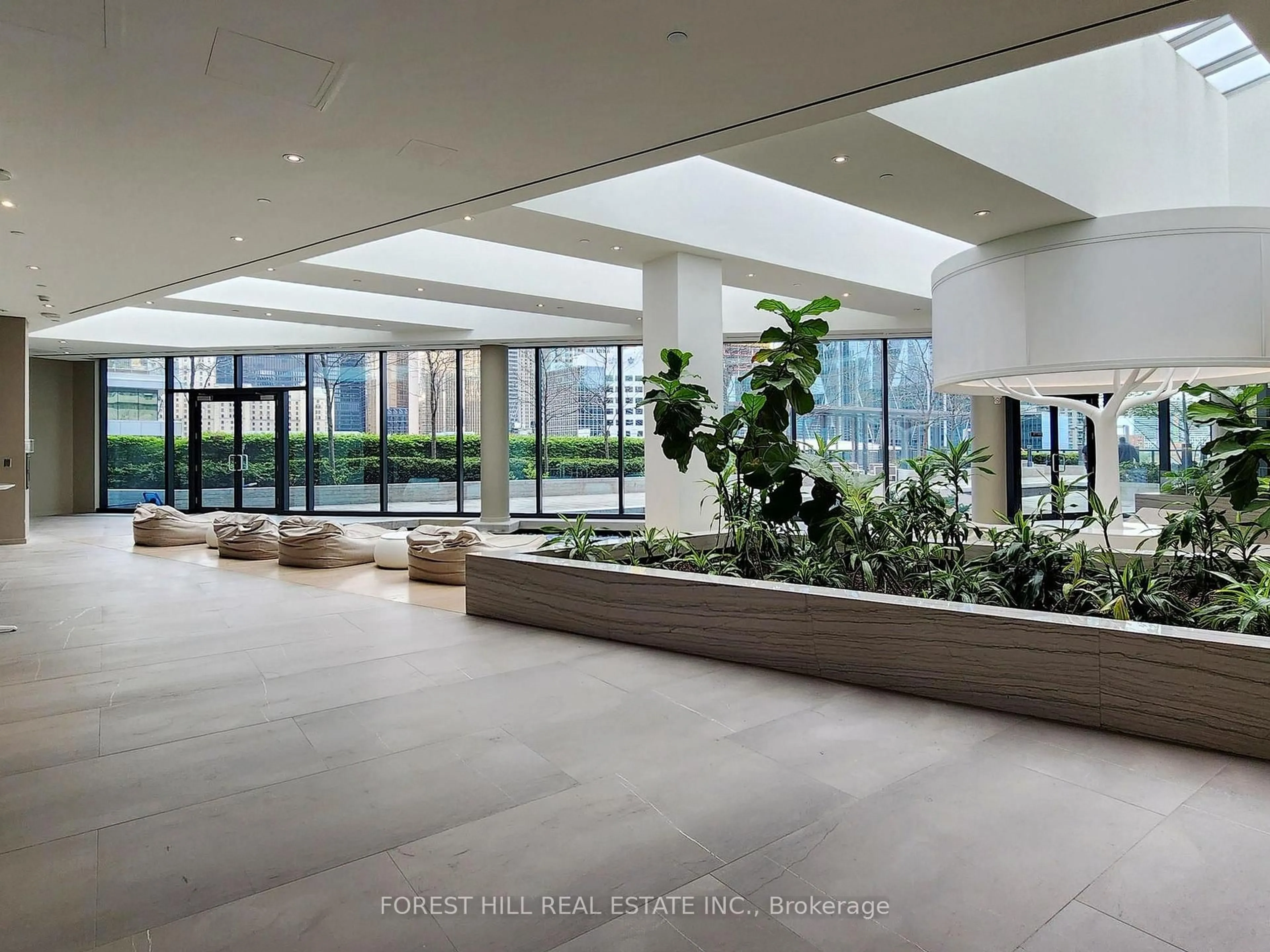 Indoor foyer for 100 Harbour St #2208, Toronto Ontario M5J 0B5