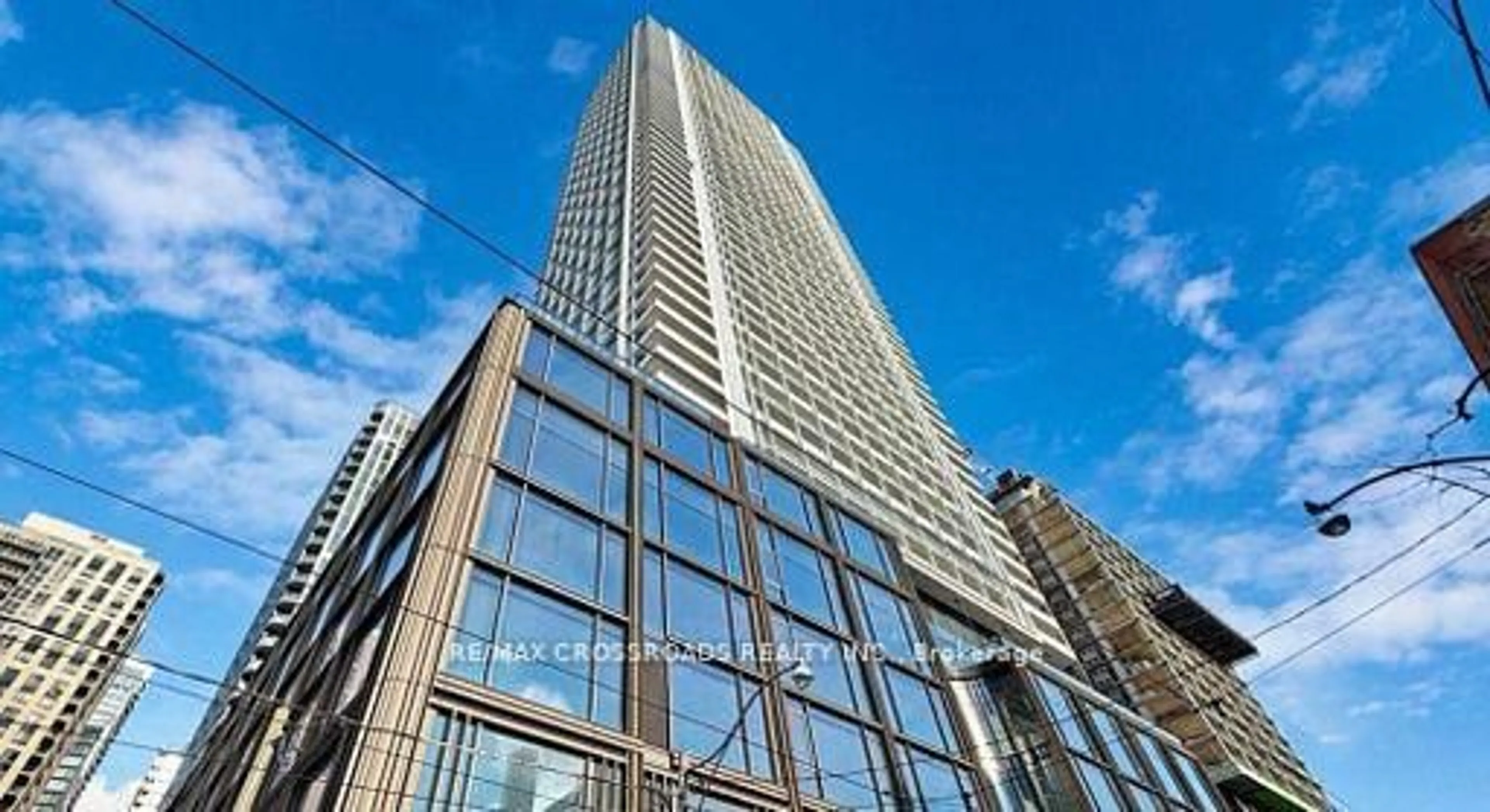 Indoor foyer for 88 Queen St, Toronto Ontario M5C 0B6
