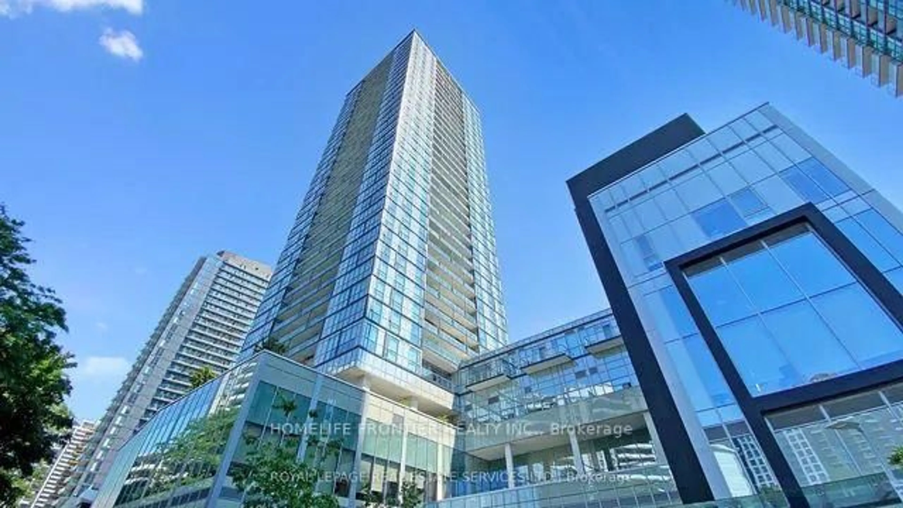 Indoor foyer for 5200 Yonge St #704, Toronto Ontario M2N 5P6