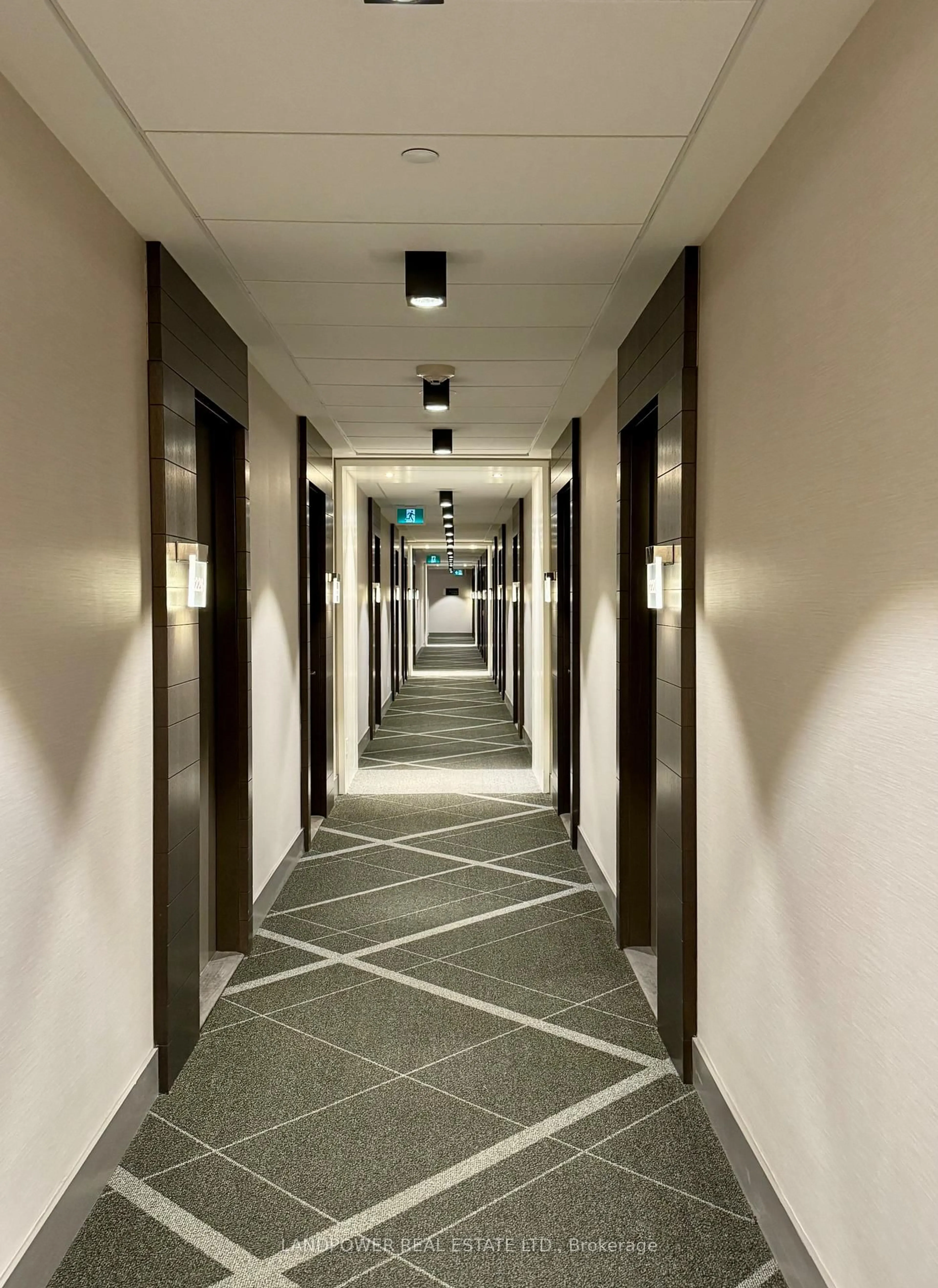 Indoor foyer for 55 Merchants' Wharf #235, Toronto Ontario M5A 0N8