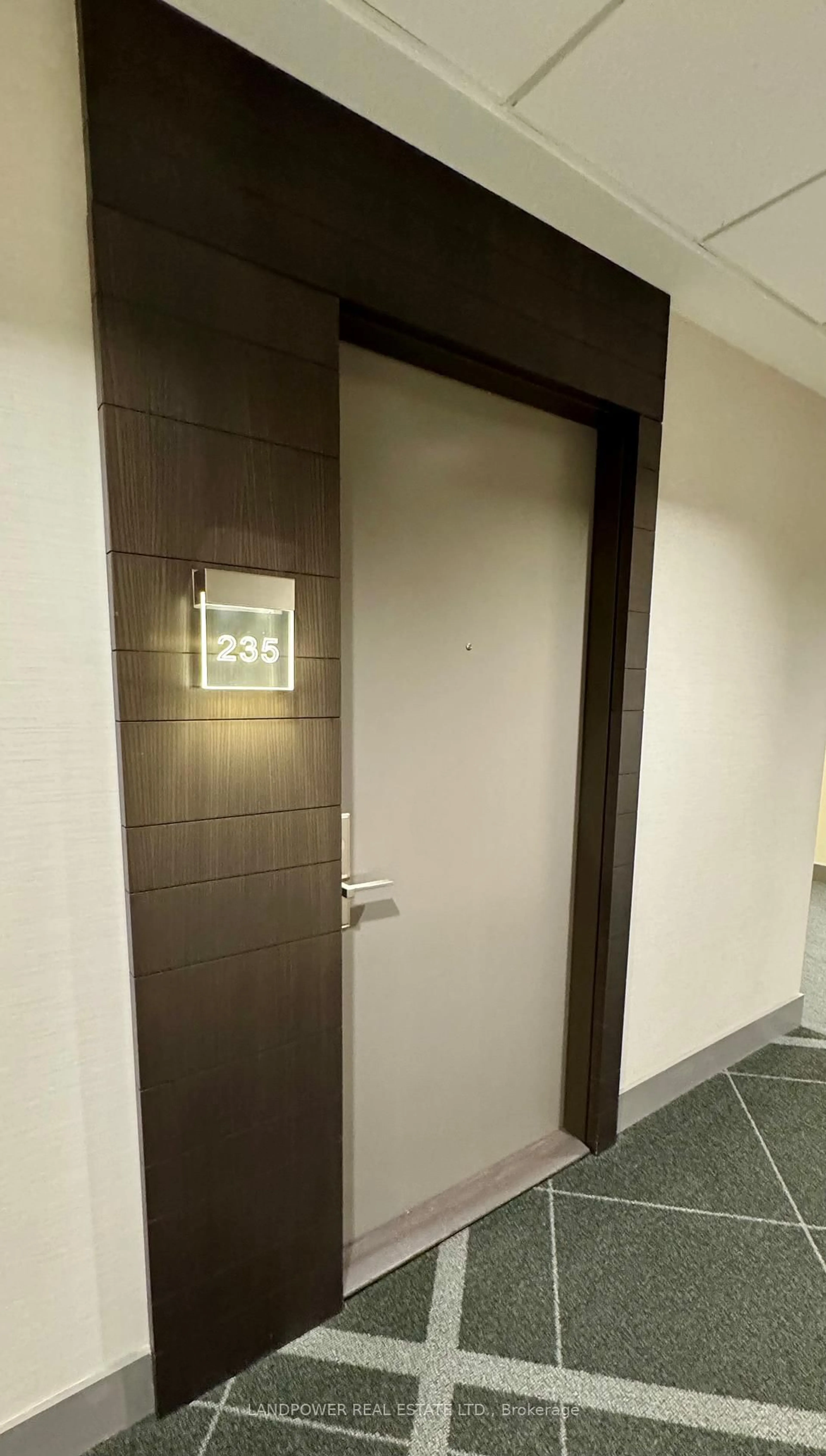 Indoor foyer for 55 Merchants' Wharf #235, Toronto Ontario M5A 0N8