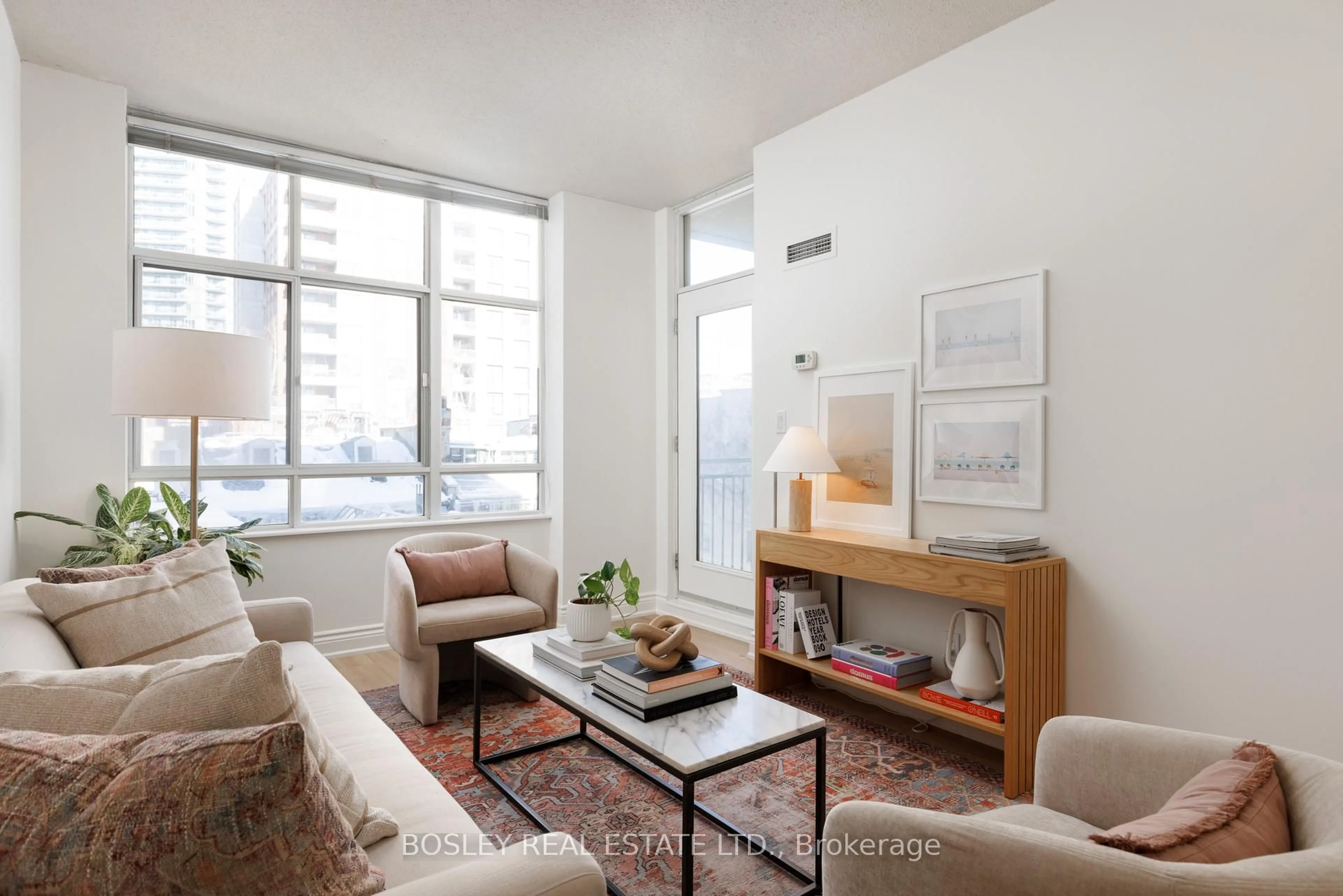 Living room with furniture, unknown for 39 Jarvis St #505, Toronto Ontario M5E 1Z5