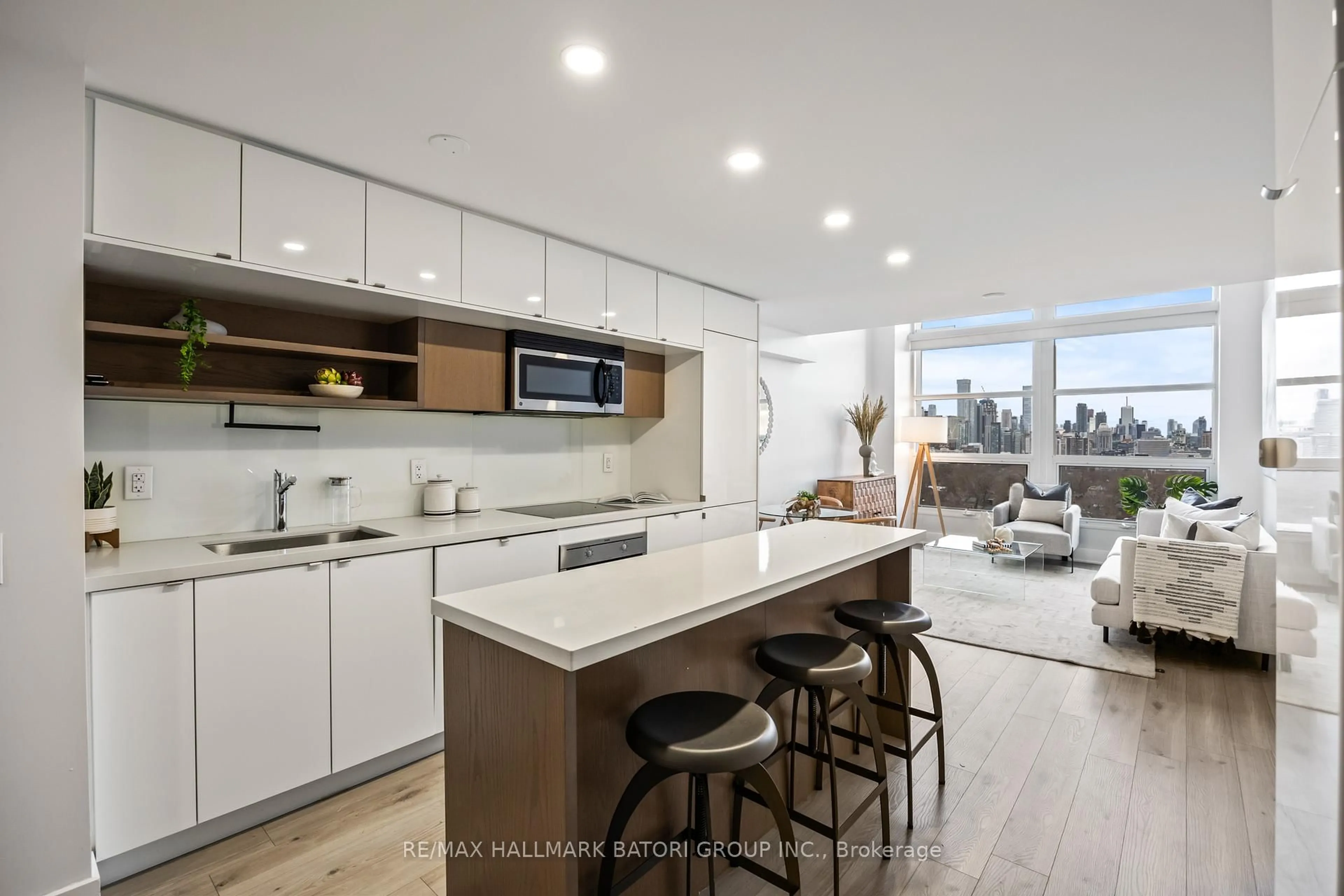 Open concept kitchen, unknown for 111 St Clair Ave #919, Toronto Ontario M4V 1N5