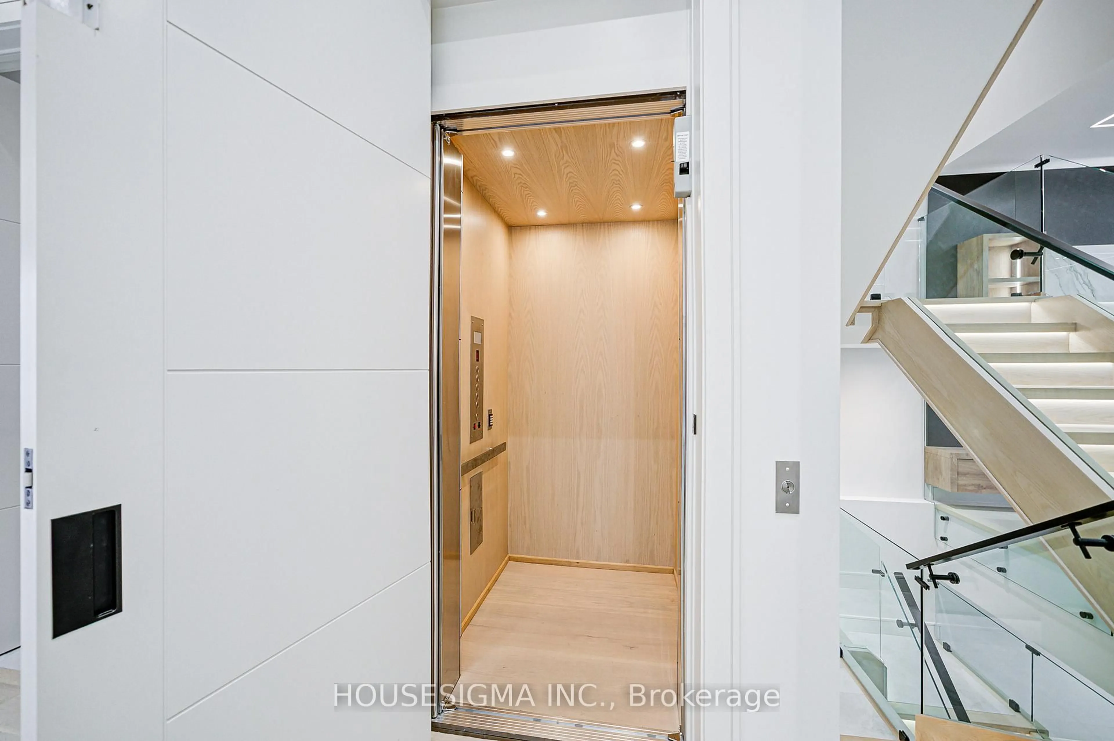 Unknown for 151 Dewbourne Ave, Toronto Ontario M6C 1Z1