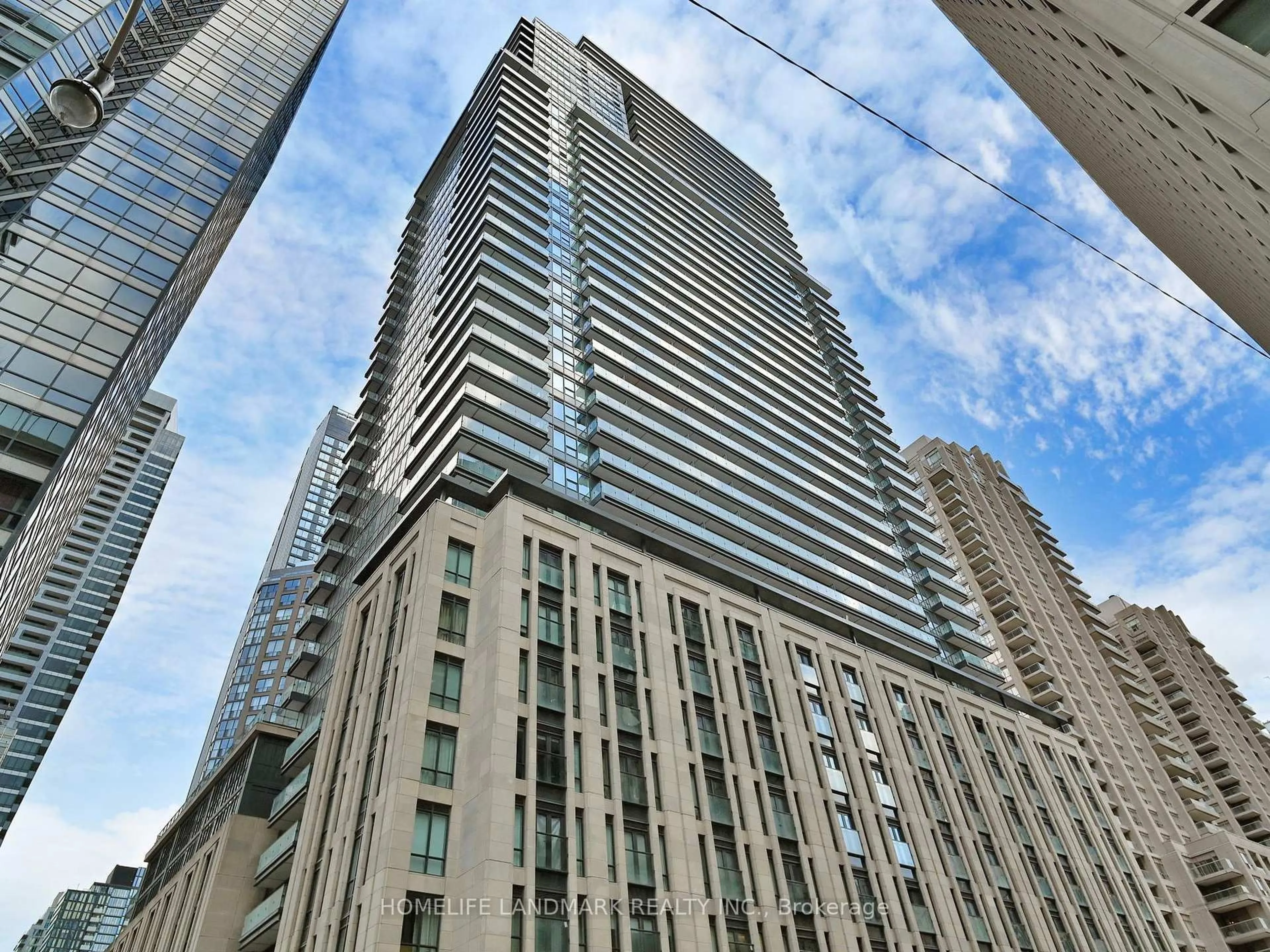 Indoor foyer for 955 Bay St #2207, Toronto Ontario M5S 0C6