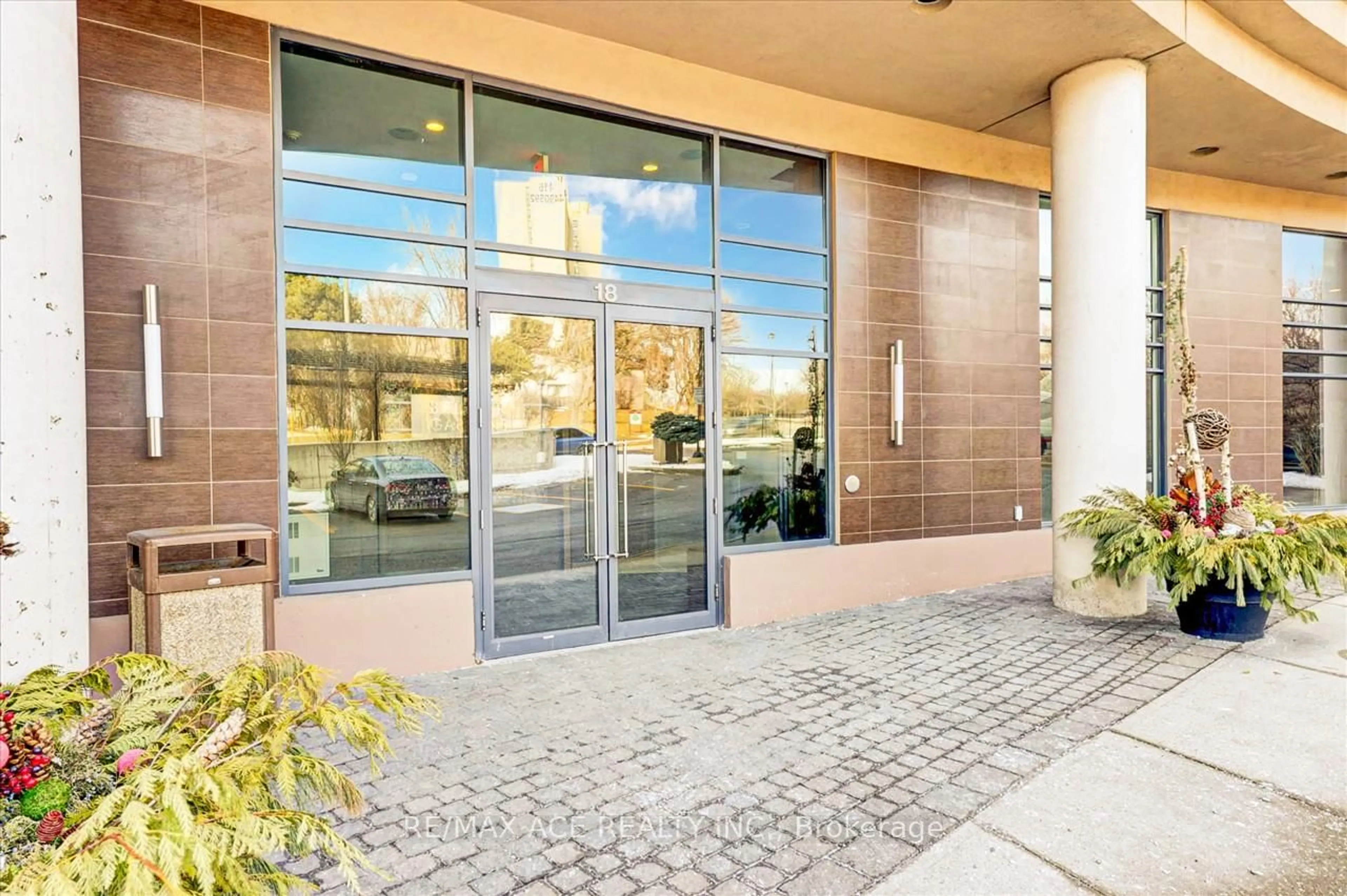 Unknown for 18 Valley Woods Rd #605, Toronto Ontario M3A 0A1