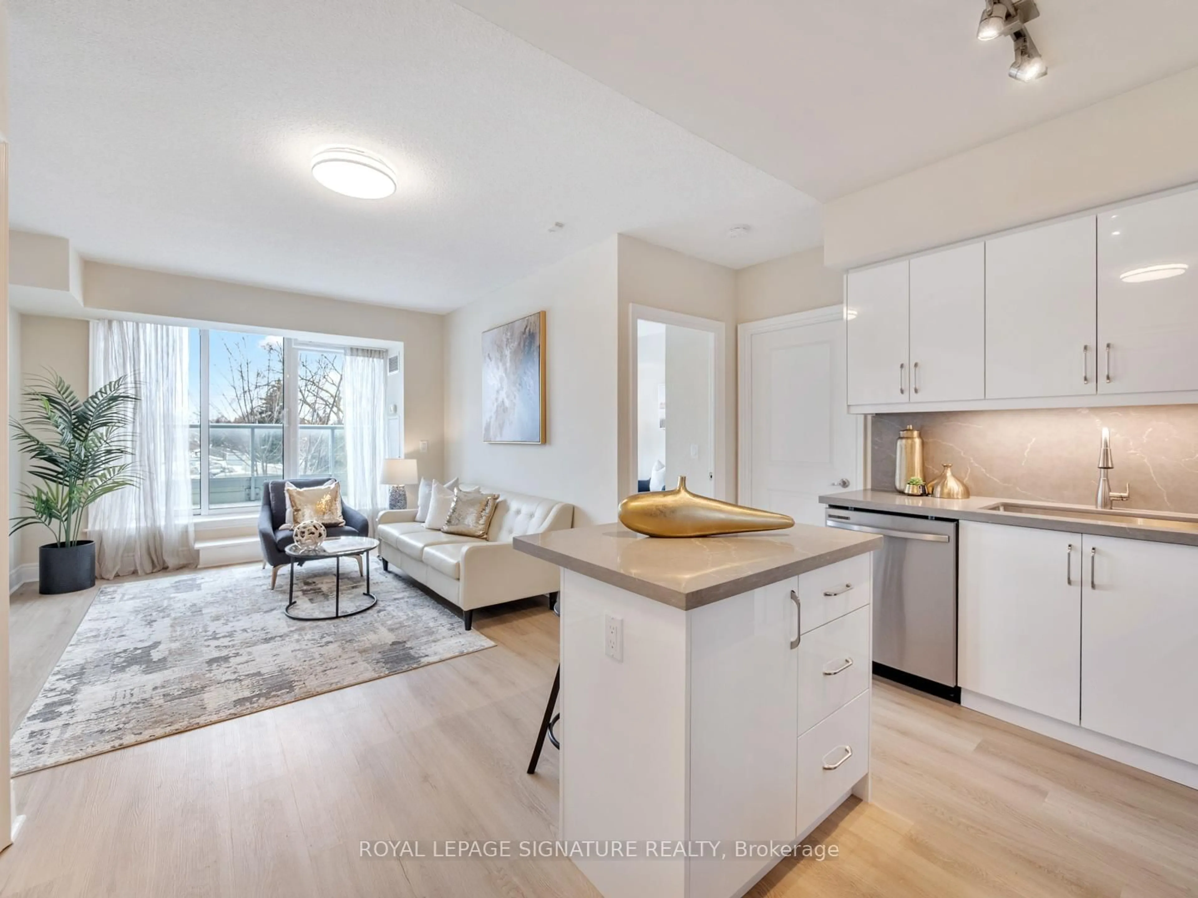 Open concept kitchen, unknown for 701 Sheppard Ave #324, Toronto Ontario M3H 2S7