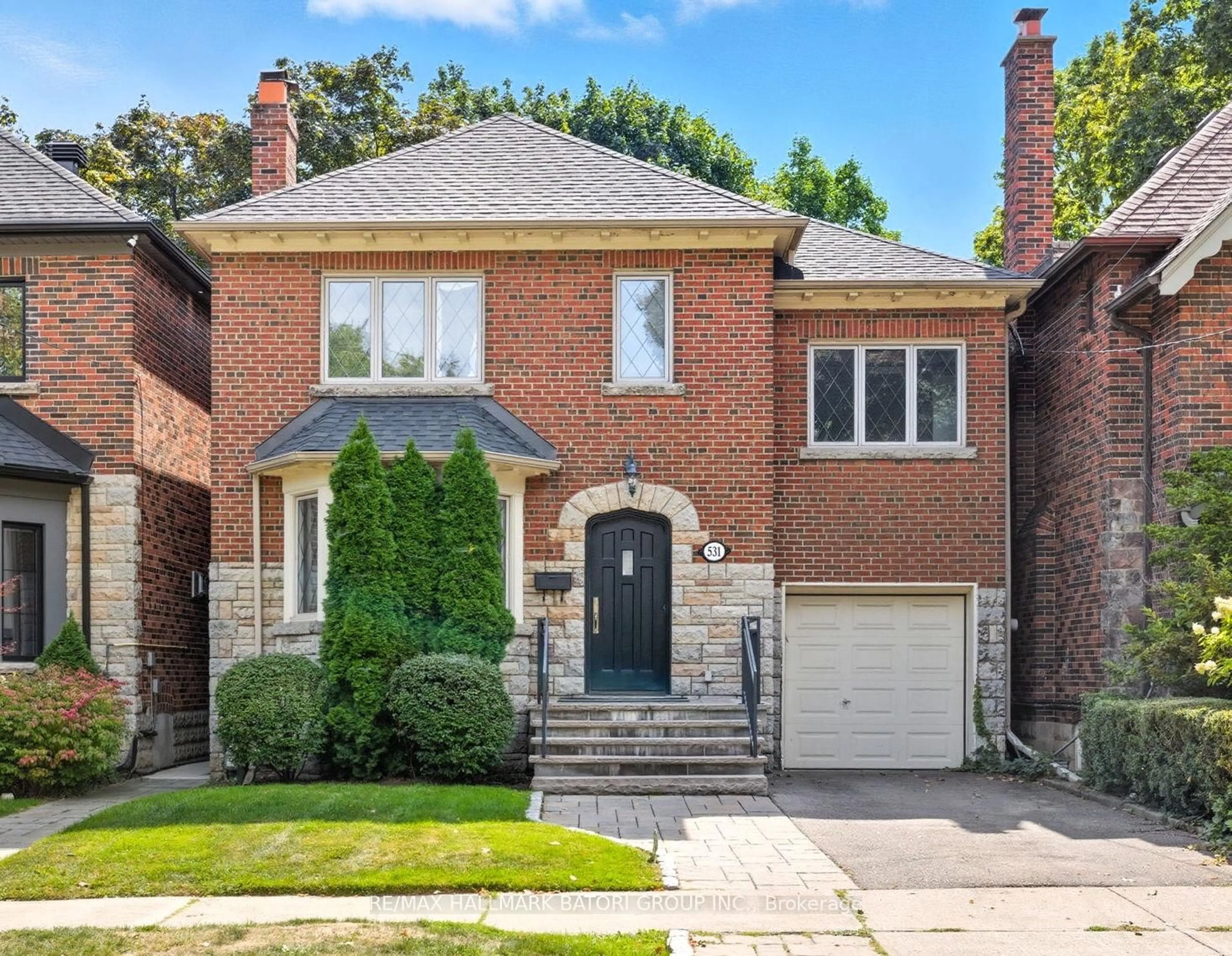 Home with brick exterior material, street for 531 Briar Hill Ave, Toronto Ontario M5N 1N1