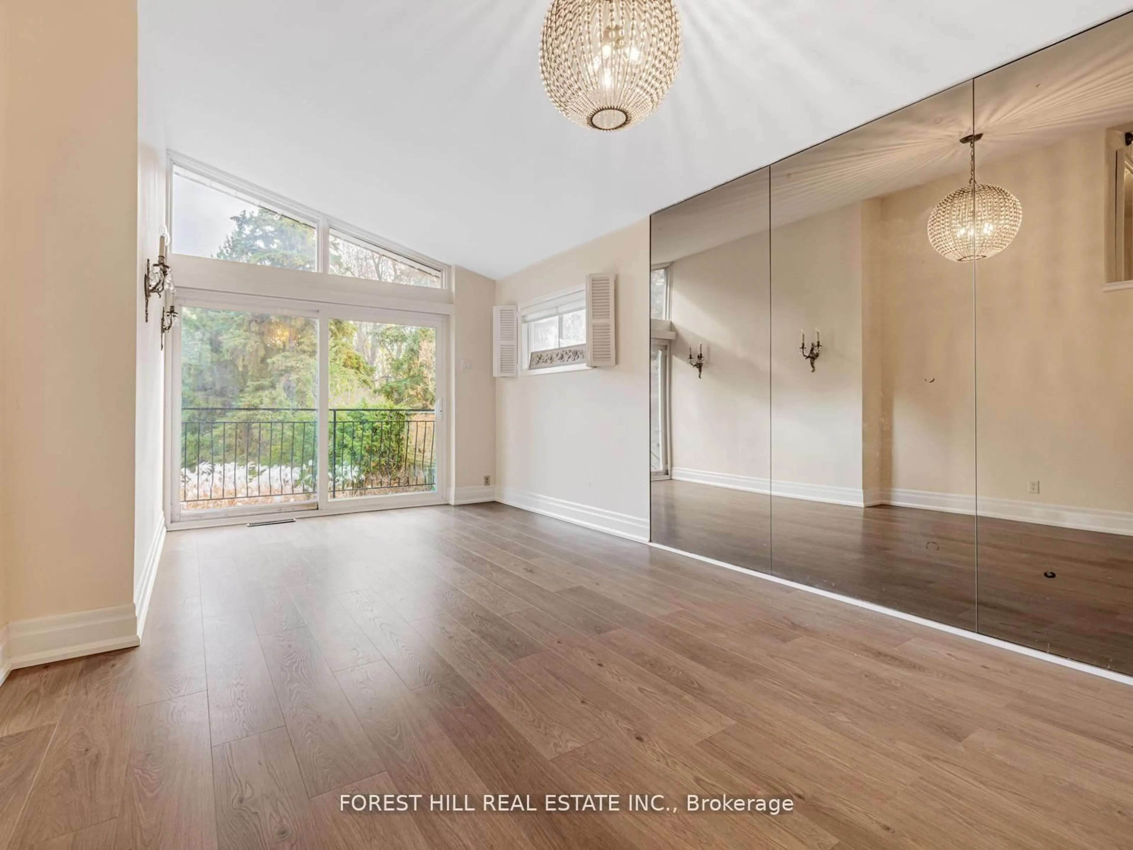 Indoor entryway for 91 Citation Dr, Toronto Ontario M2K 1S9