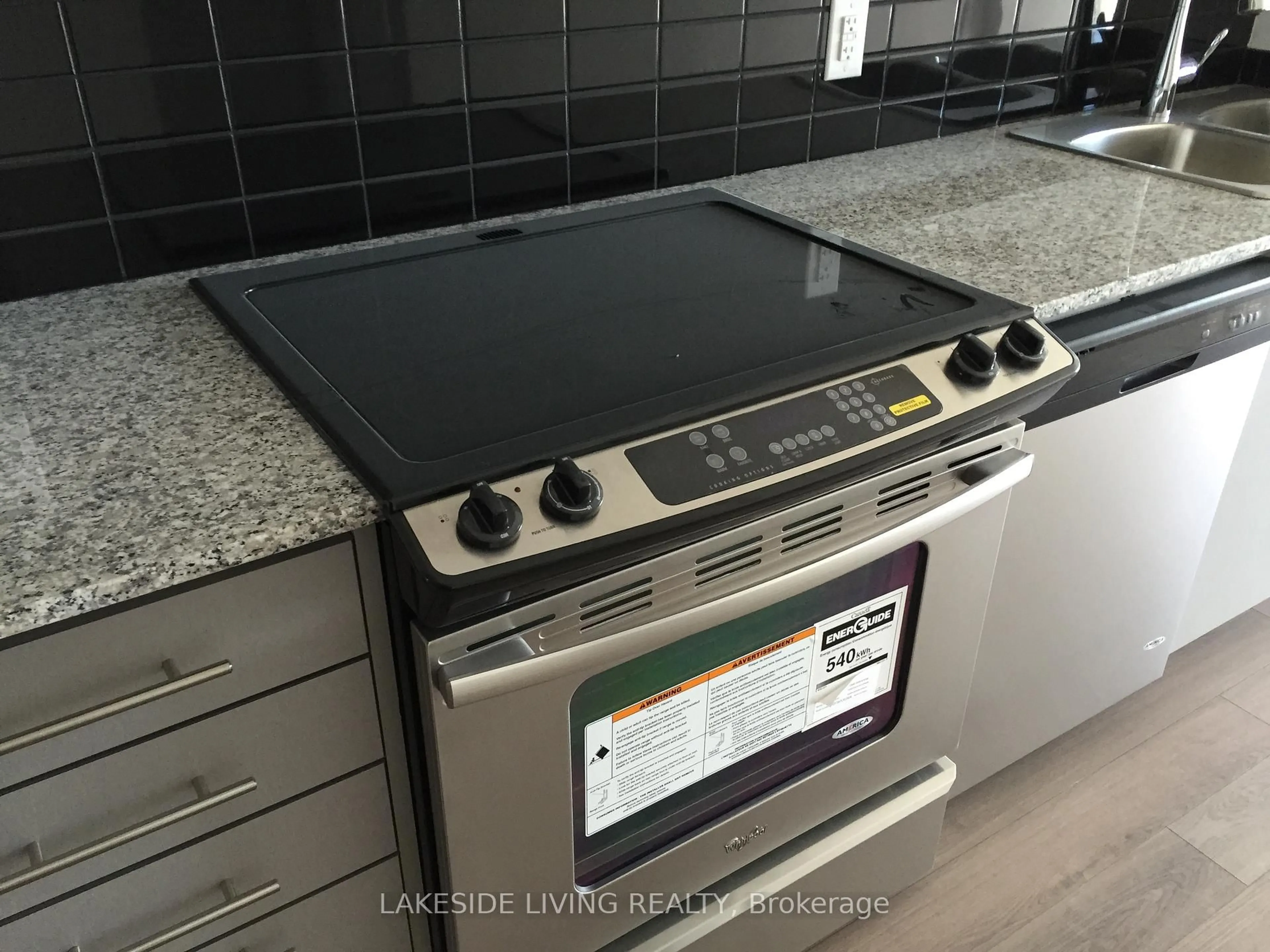 Standard kitchen, unknown for 60 Berwick Ave #1312, Toronto Ontario M5P 0A3