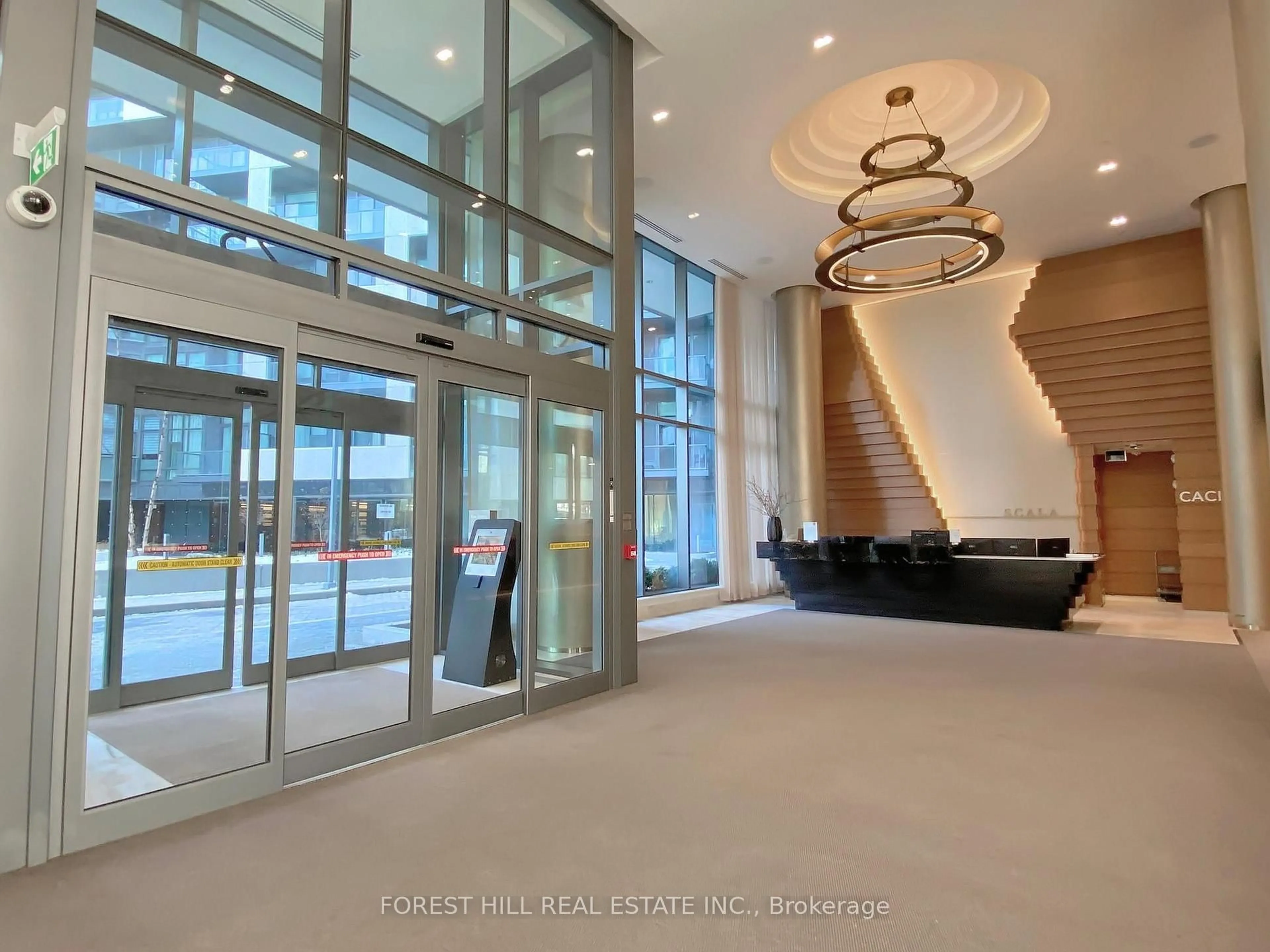 Indoor foyer for 25 Adra Grado Way #648, Toronto Ontario M2J 0H6