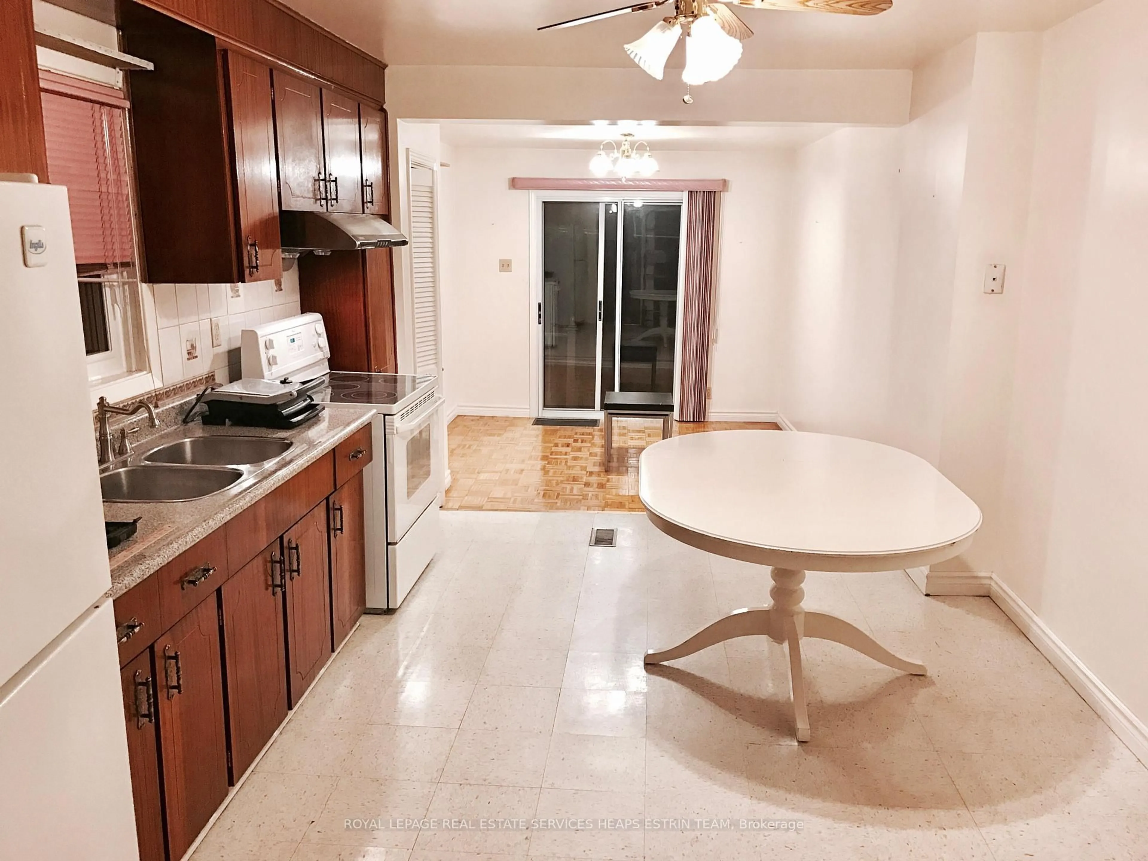 Unknown for 11 Foxley St, Toronto Ontario M6J 1P9