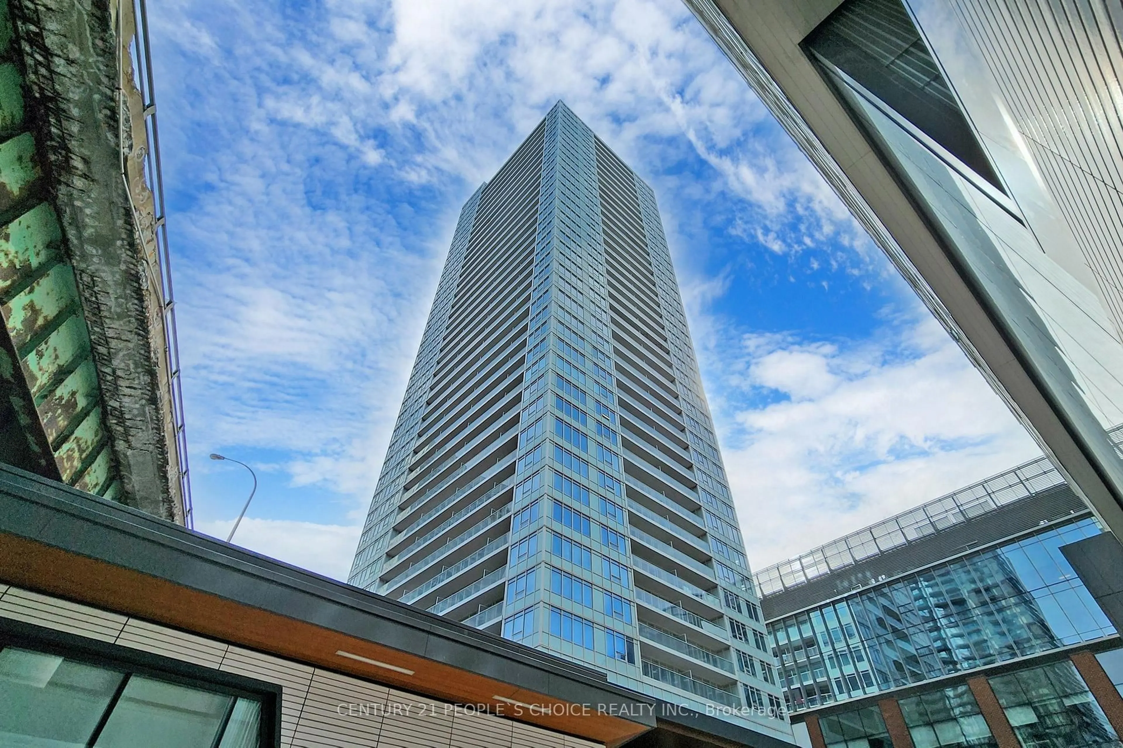 Indoor foyer for 17 Bathurst St #1006, Toronto Ontario M5V 0N1
